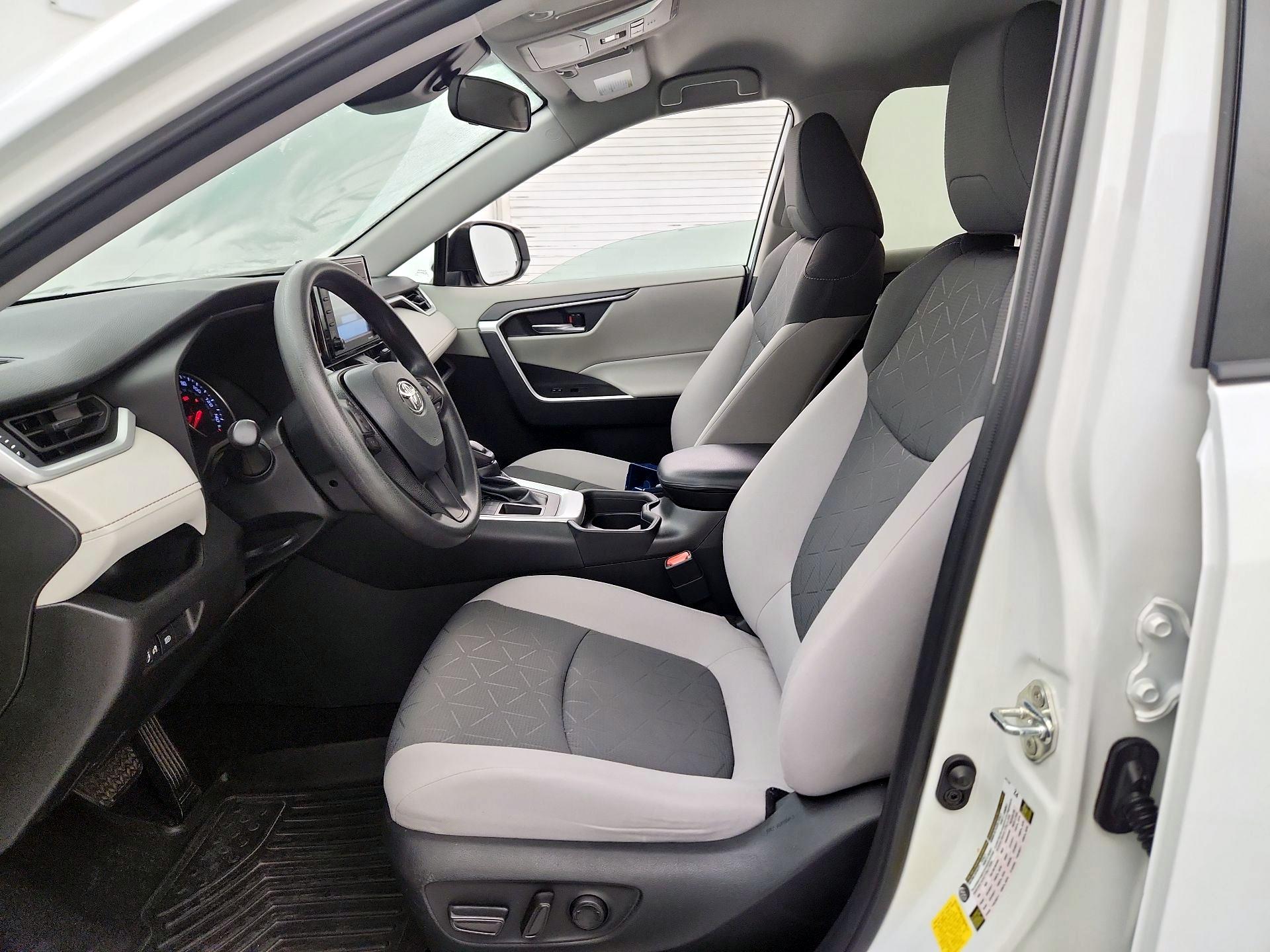 Thumbnail: 2021 Toyota RAV4 - 11