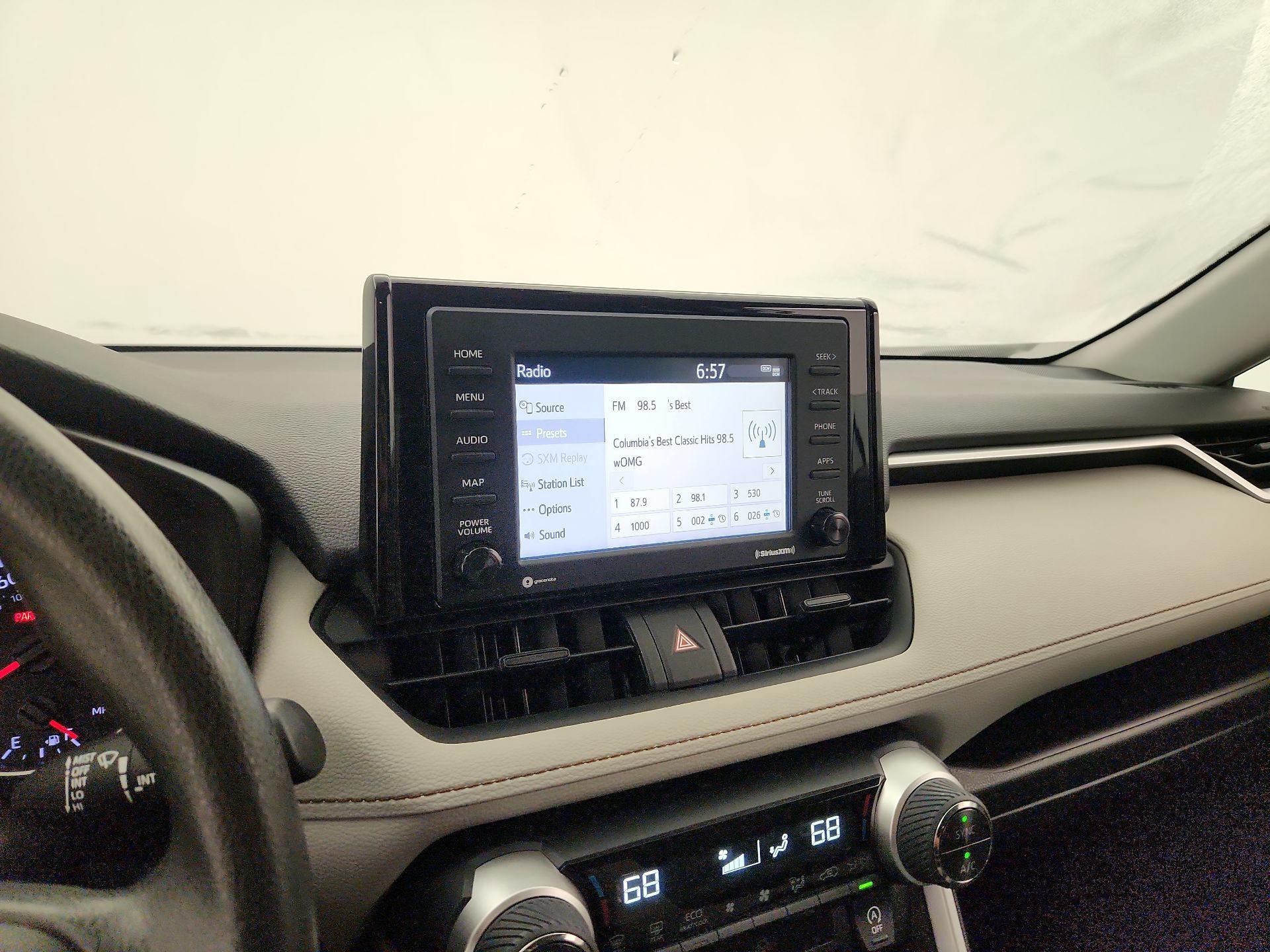 Thumbnail: 2021 Toyota RAV4 - 15