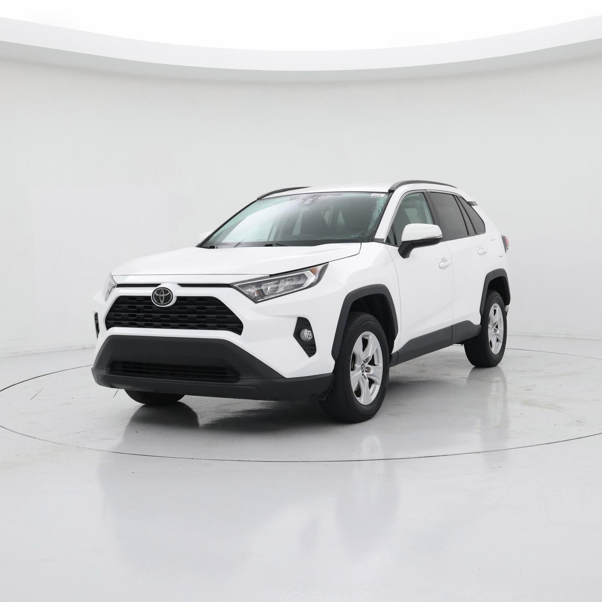 Thumbnail: 2021 Toyota RAV4 - 4