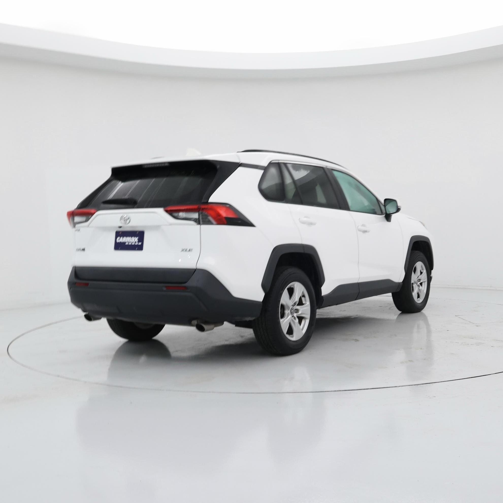 Thumbnail: 2021 Toyota RAV4 - 8