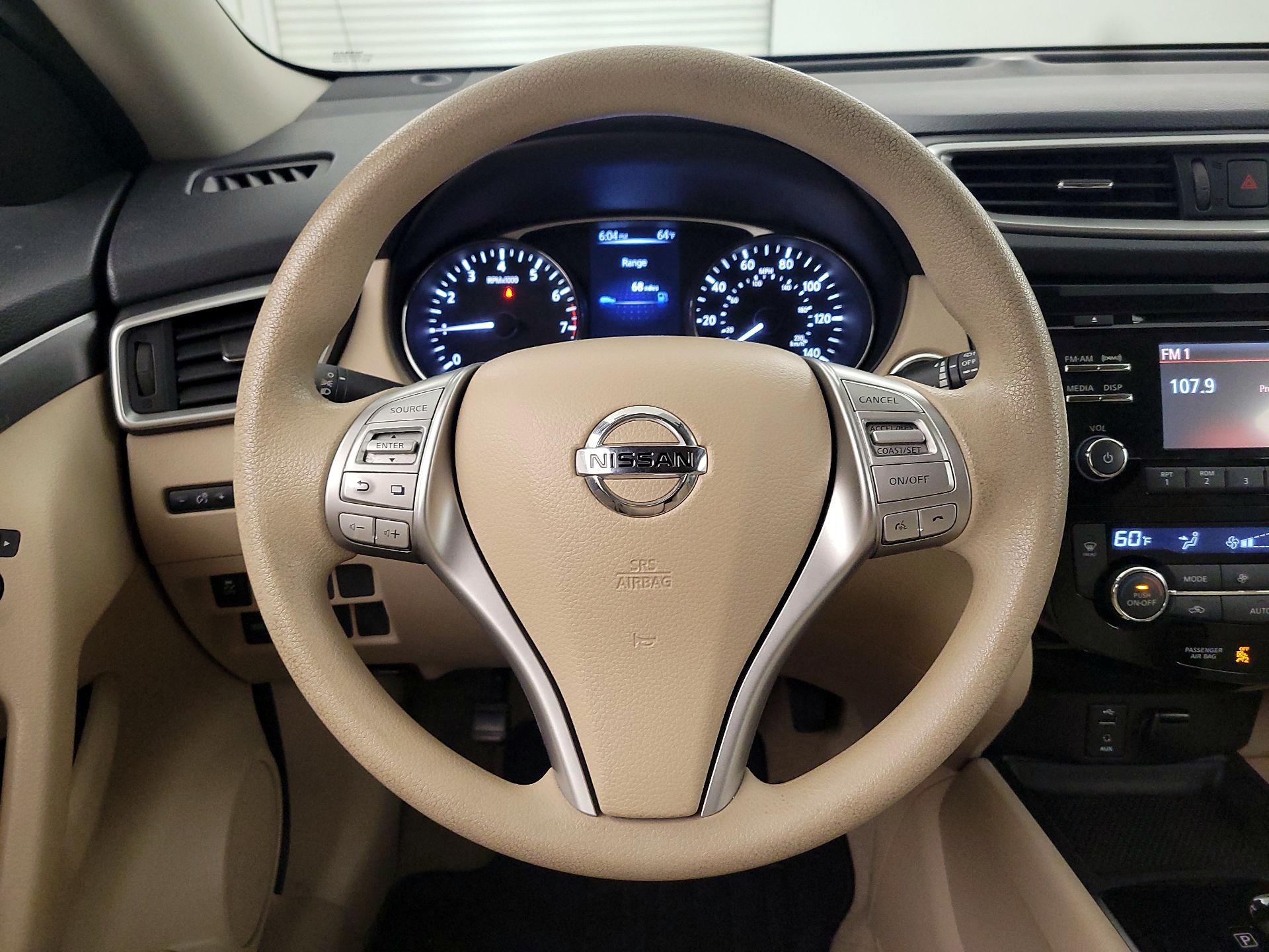 Thumbnail: 2015 Nissan Rogue - 10