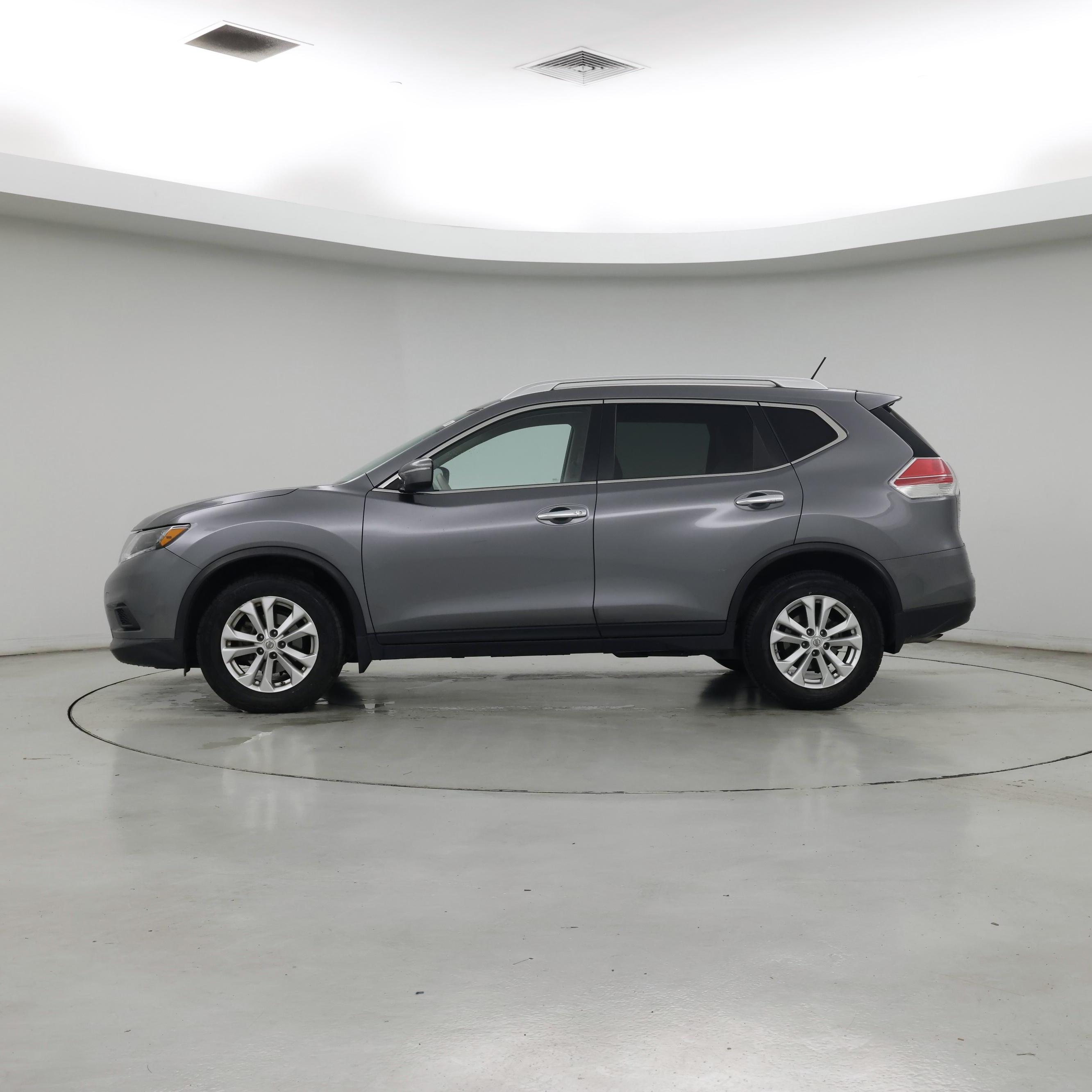 Thumbnail: 2015 Nissan Rogue - 3