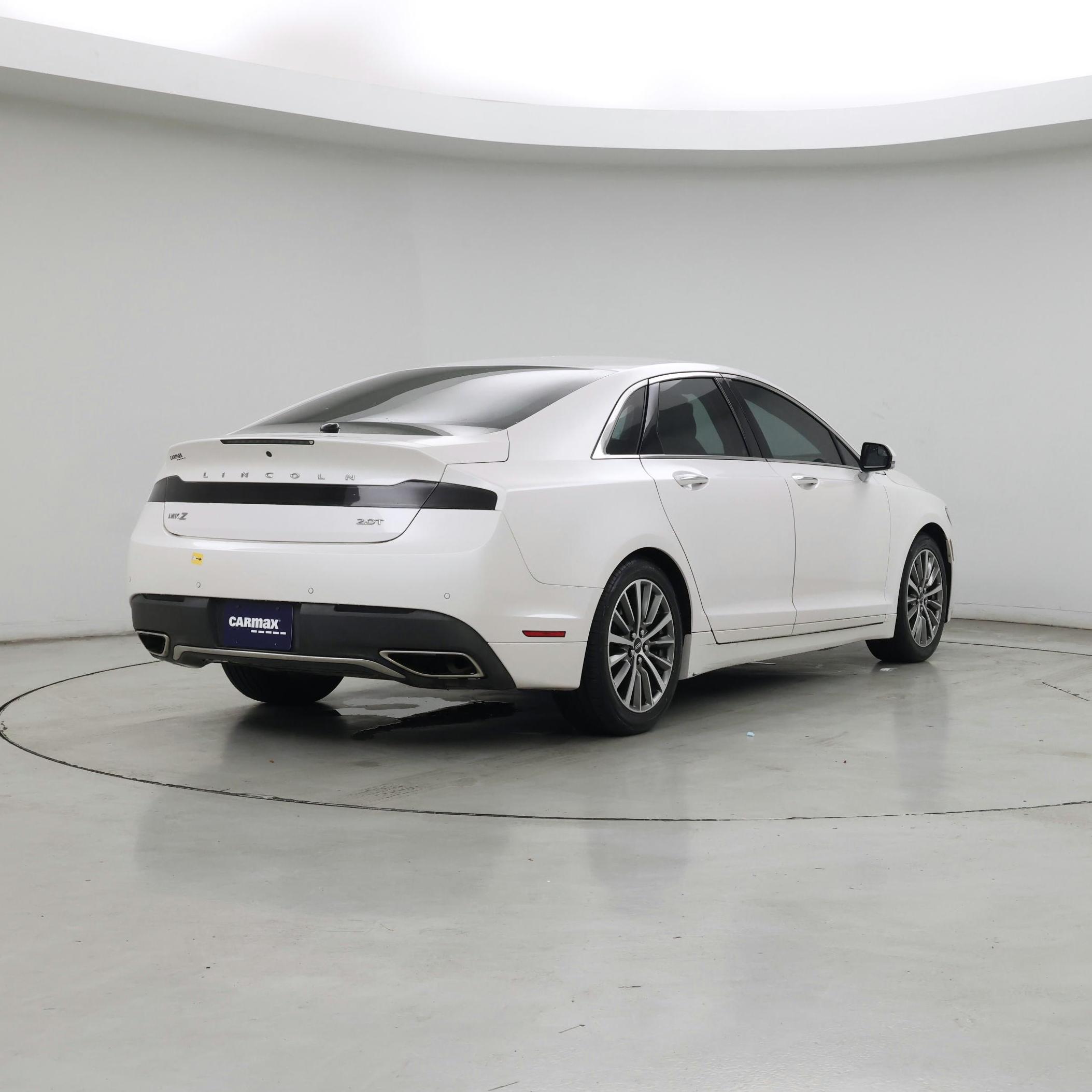 Thumbnail: 2017 Lincoln MKZ - 8