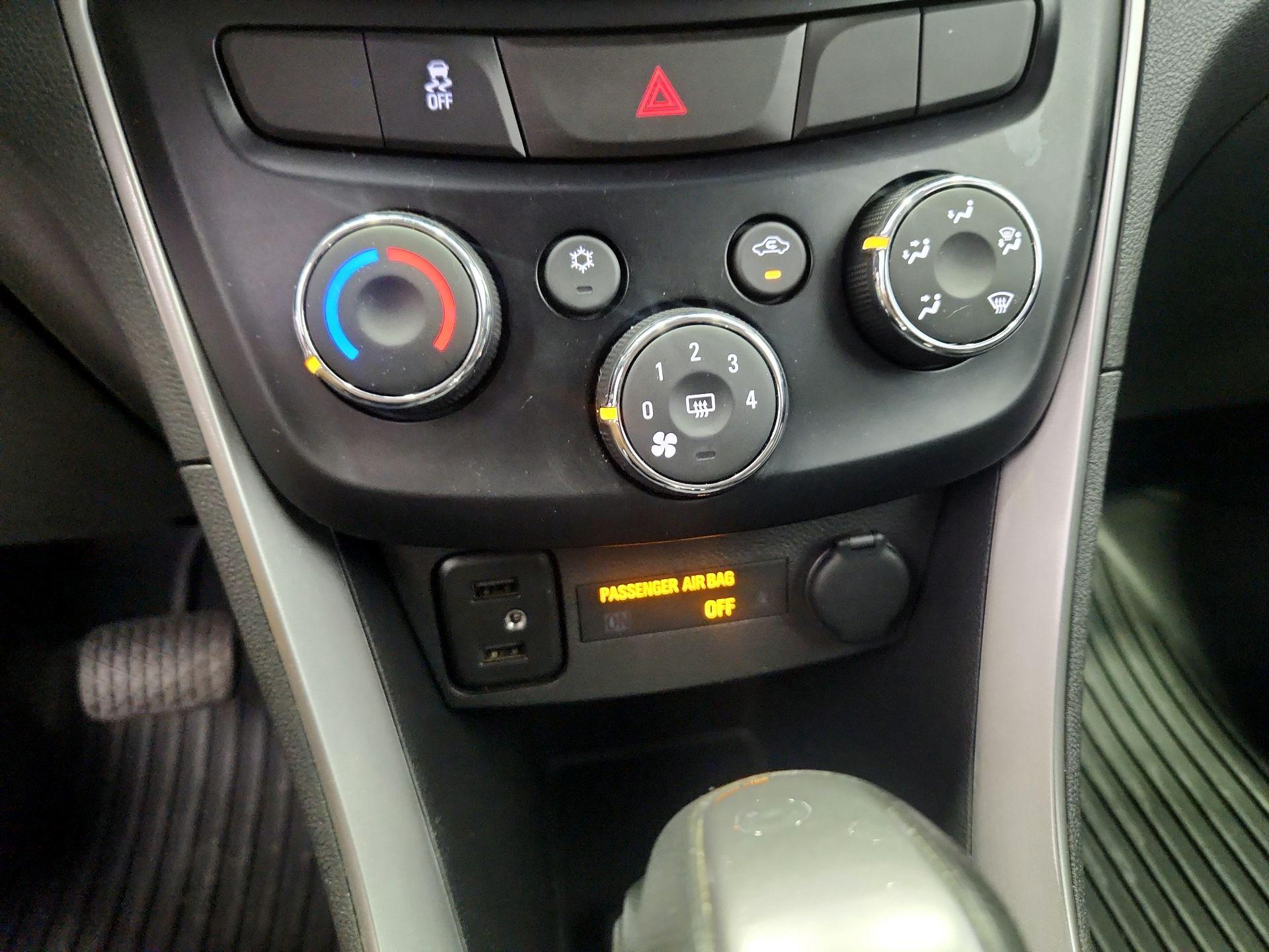 Thumbnail: 2020 Chevrolet Trax - 16