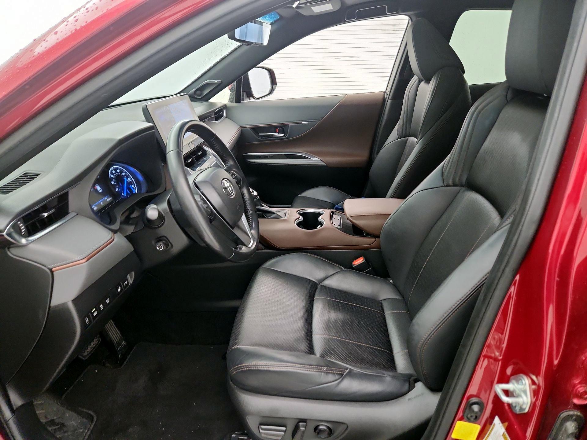 Thumbnail: 2021 Toyota Venza - 11