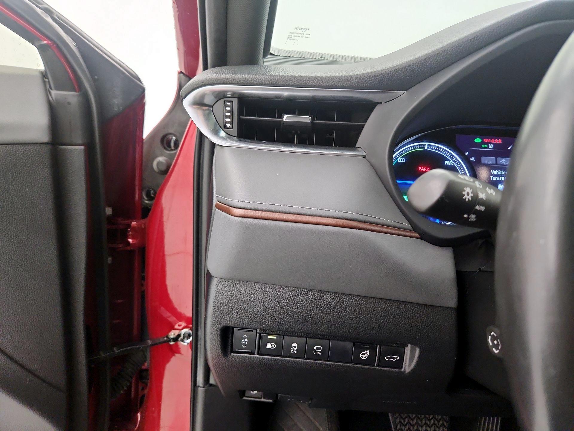 Thumbnail: 2021 Toyota Venza - 13