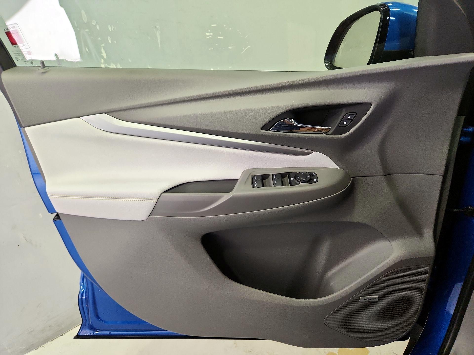 Thumbnail: 2022 Chevrolet Bolt EUV - 12