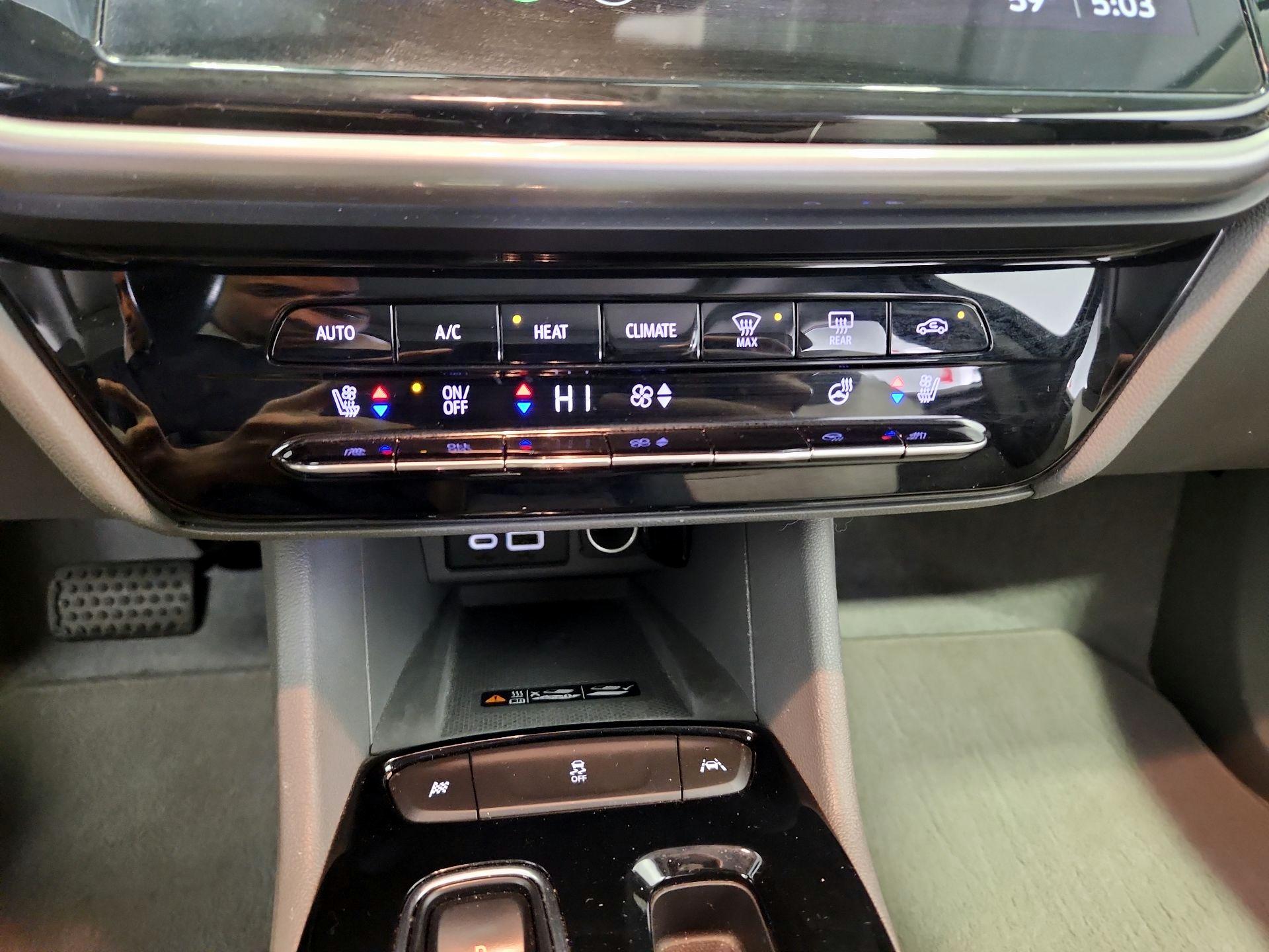 Thumbnail: 2022 Chevrolet Bolt EUV - 16