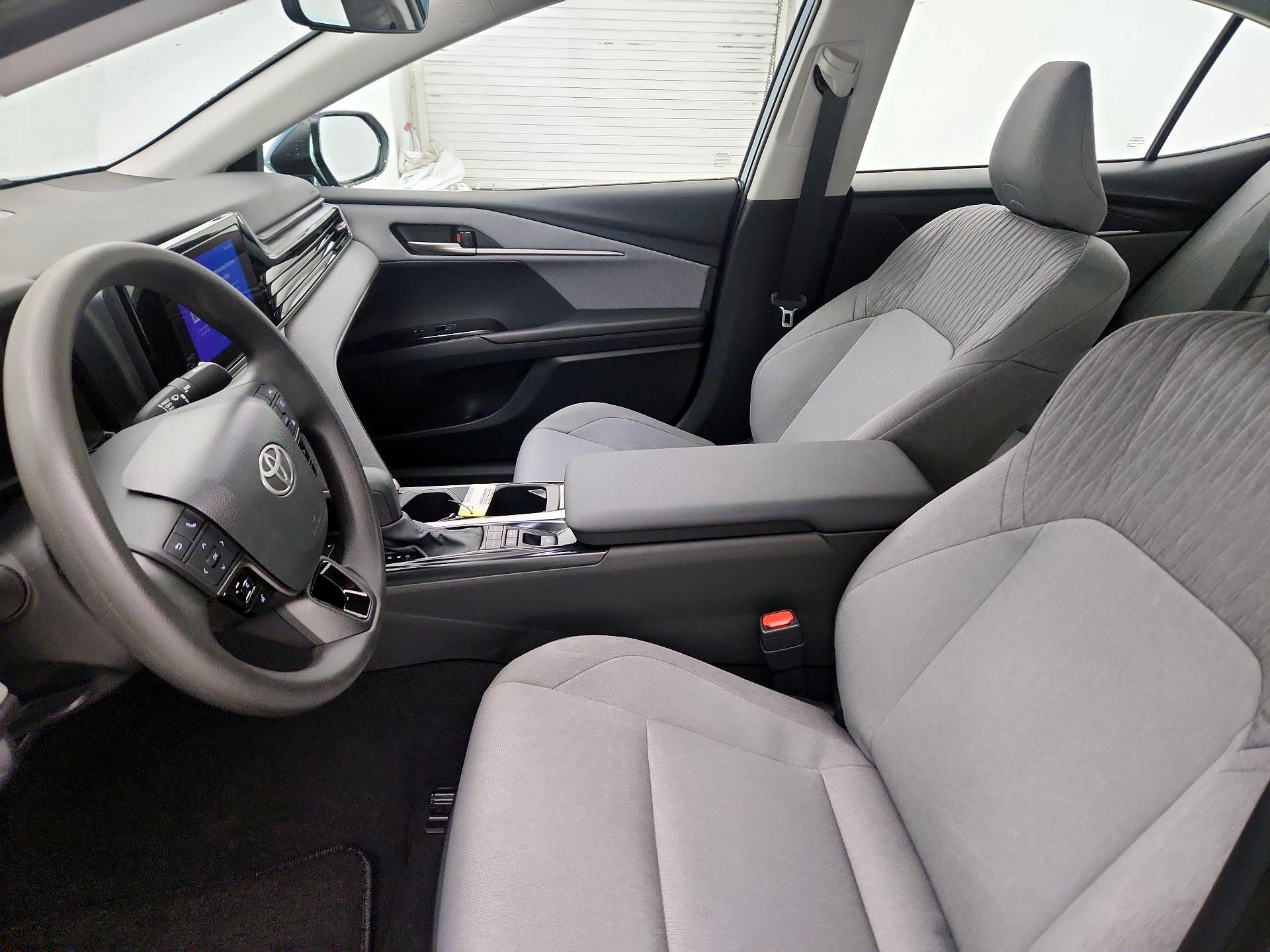 Thumbnail: 2025 Toyota Camry - 11