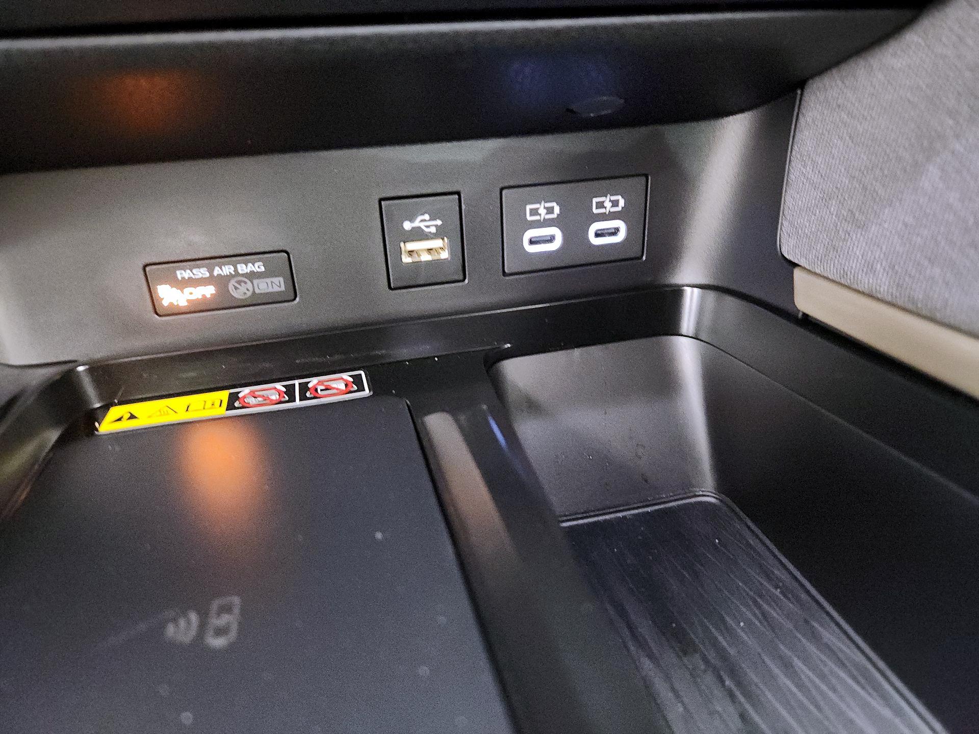 Thumbnail: 2025 Toyota Camry - 18