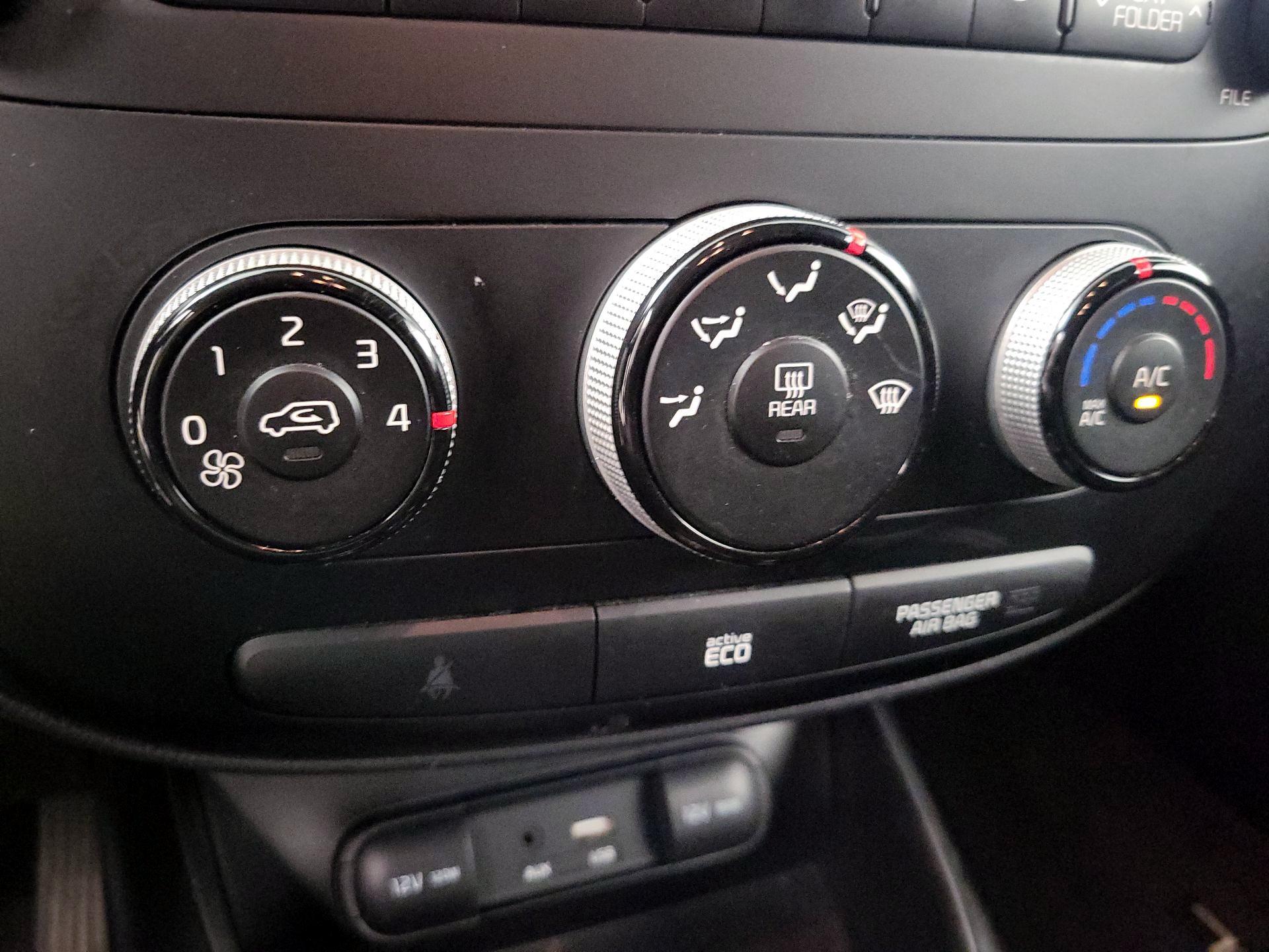 Thumbnail: 2016 Kia Soul - 15