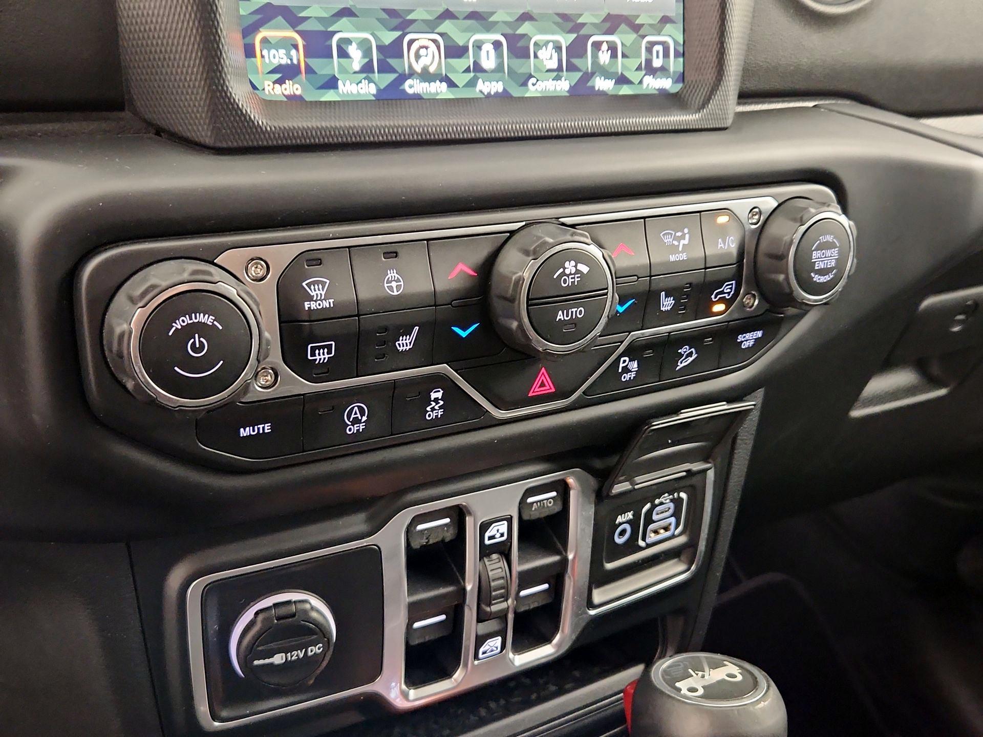 Thumbnail: 2018 Jeep Wrangler - 17