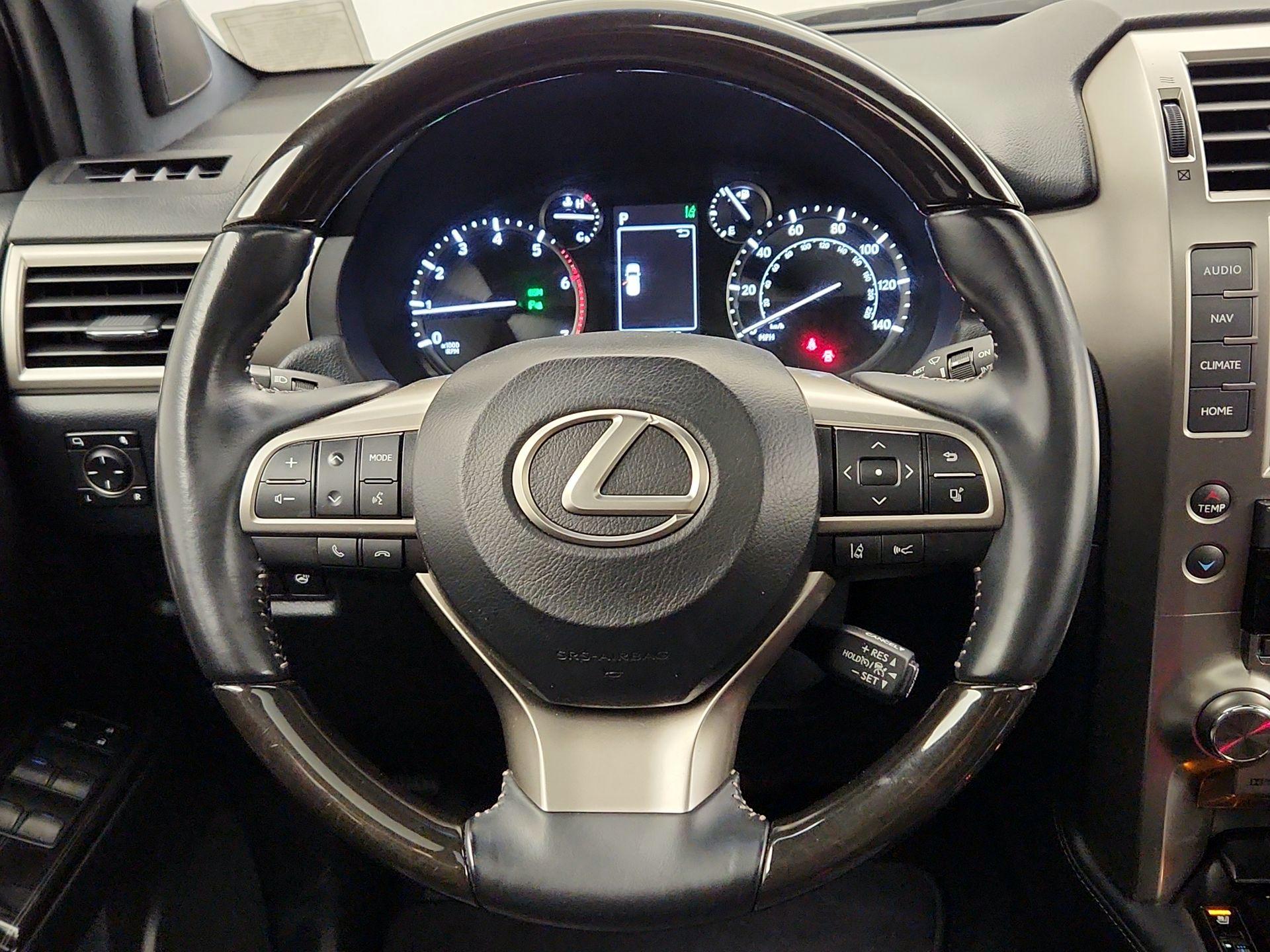 Thumbnail: 2021 Lexus GX - 10