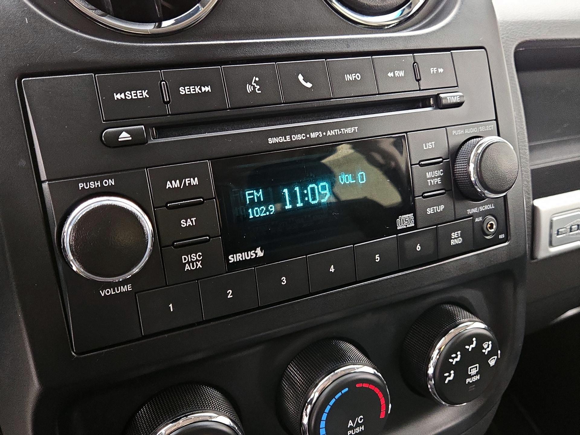 Thumbnail: 2016 Jeep Compass - 14