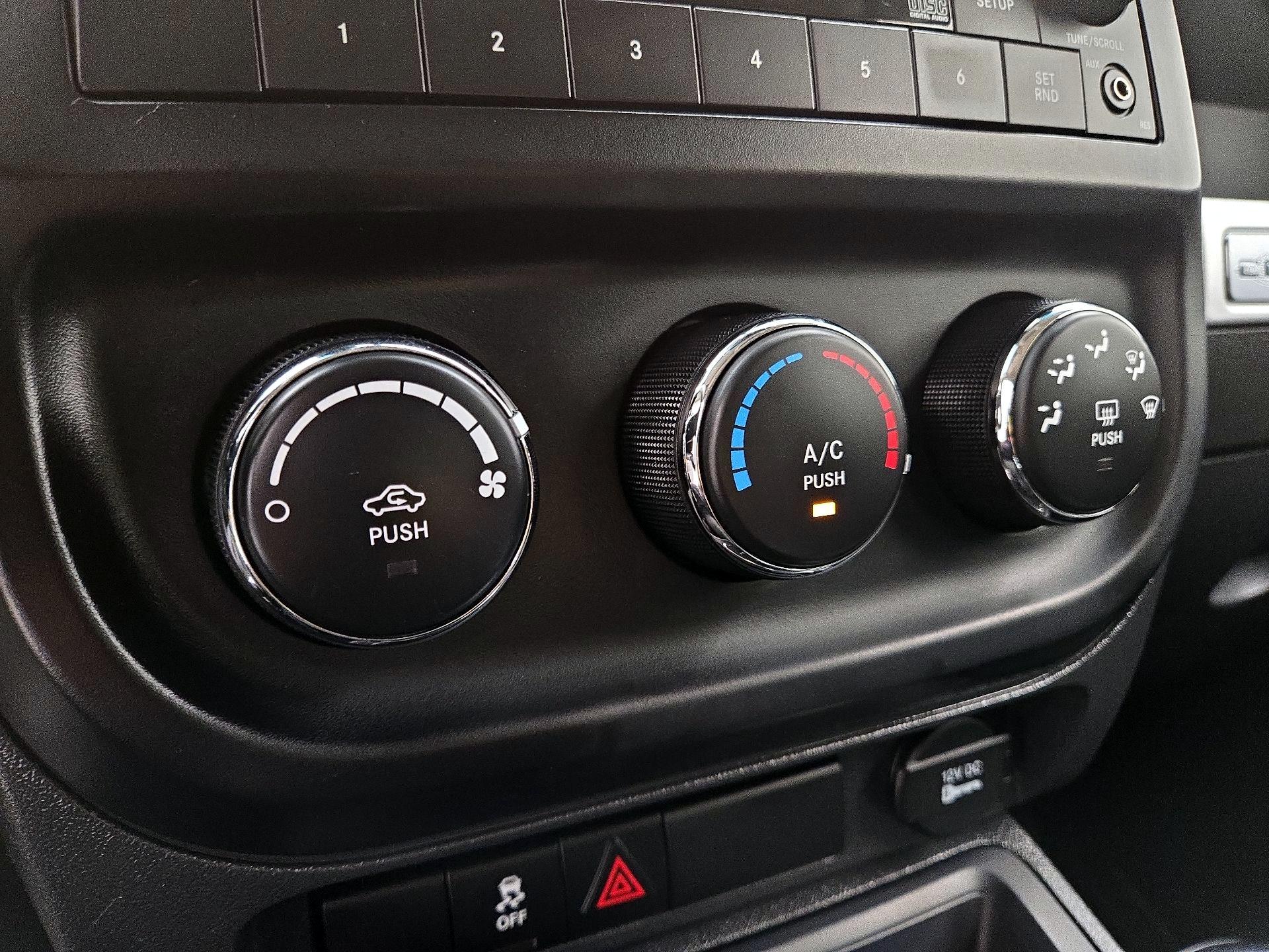 Thumbnail: 2016 Jeep Compass - 15