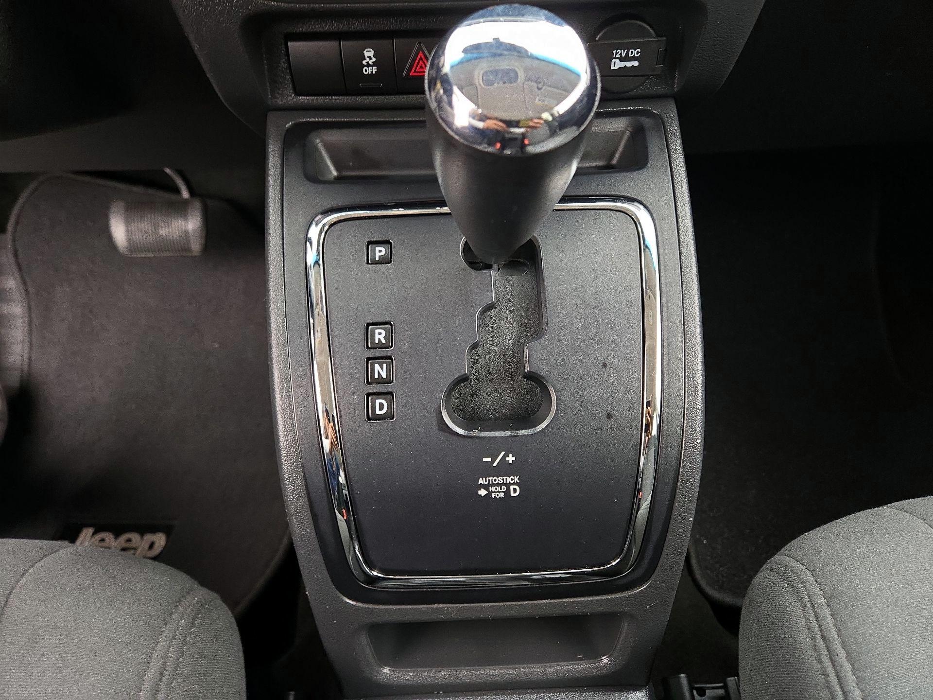 Thumbnail: 2016 Jeep Compass - 16