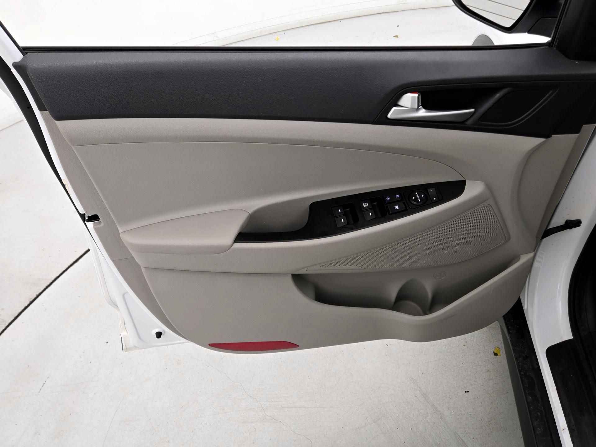 Thumbnail: 2019 Hyundai Tucson - 12