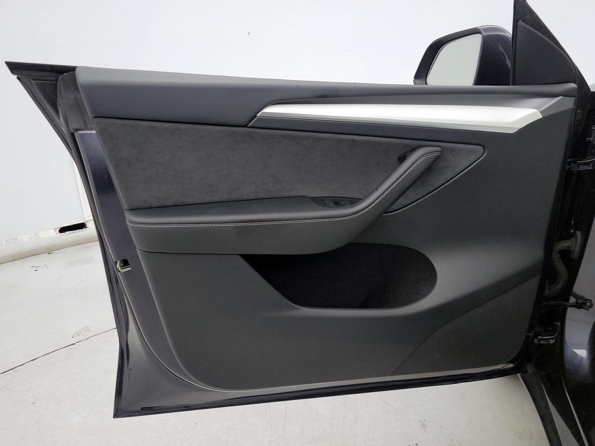 Thumbnail: 2024 Tesla Model Y - 12