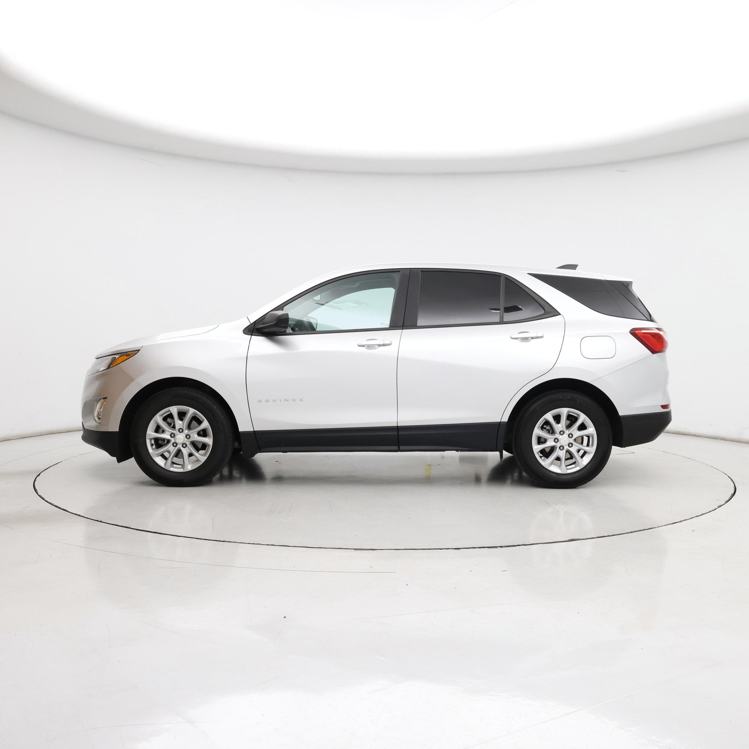 Thumbnail: 2020 Chevrolet Equinox - 3