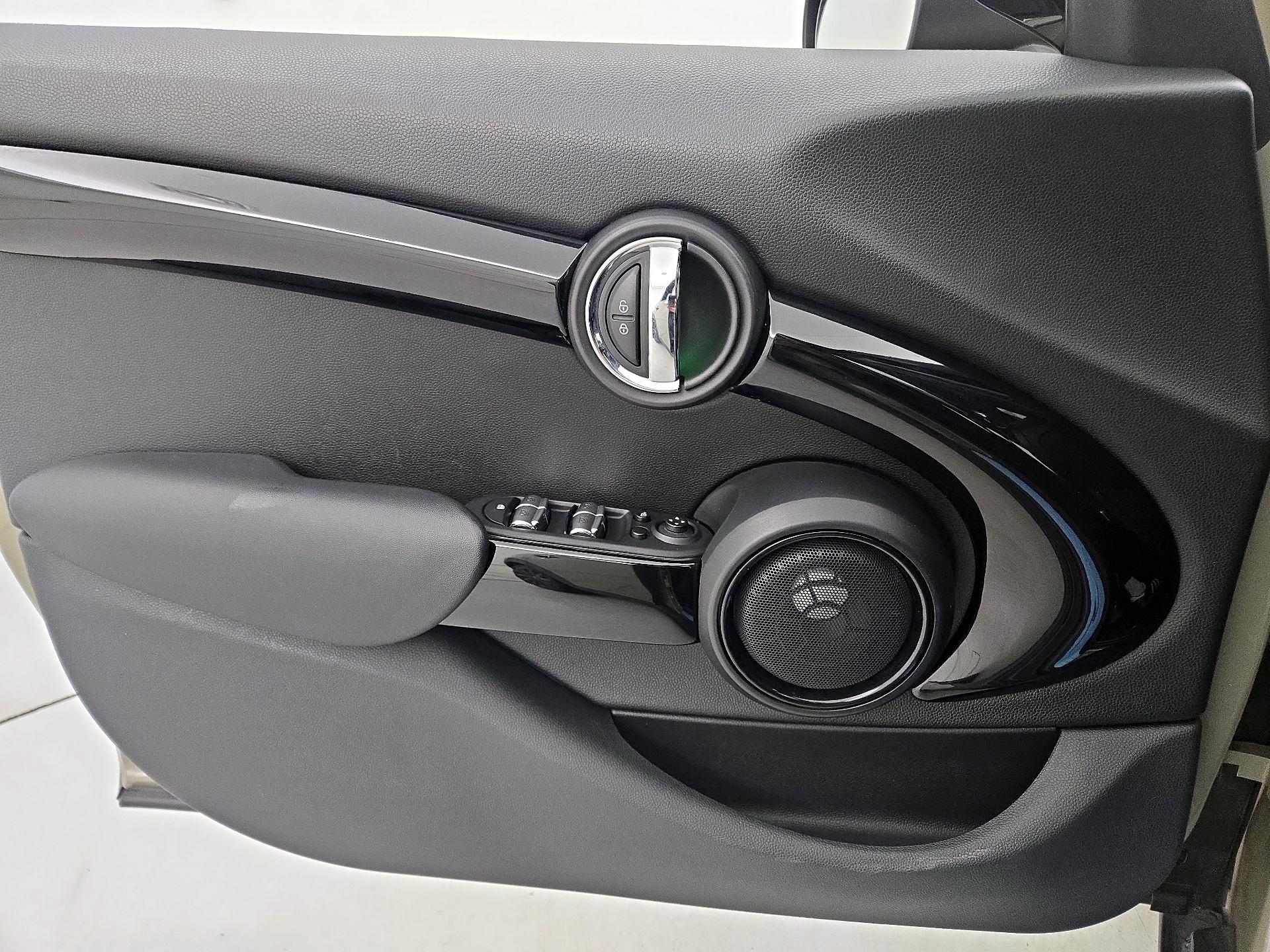 Thumbnail: 2019 MINI Cooper Hardtop - 12