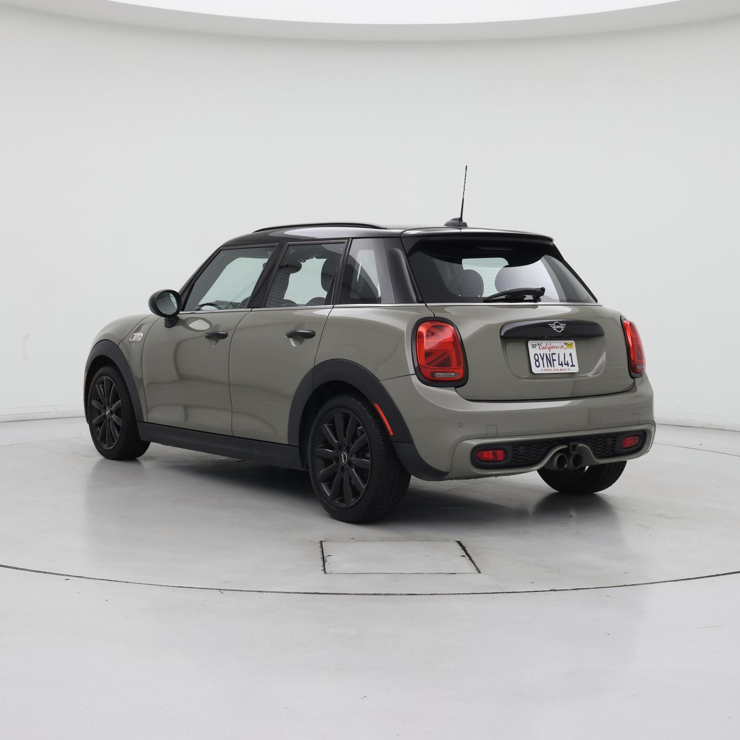 Thumbnail: 2019 MINI Cooper Hardtop - 2