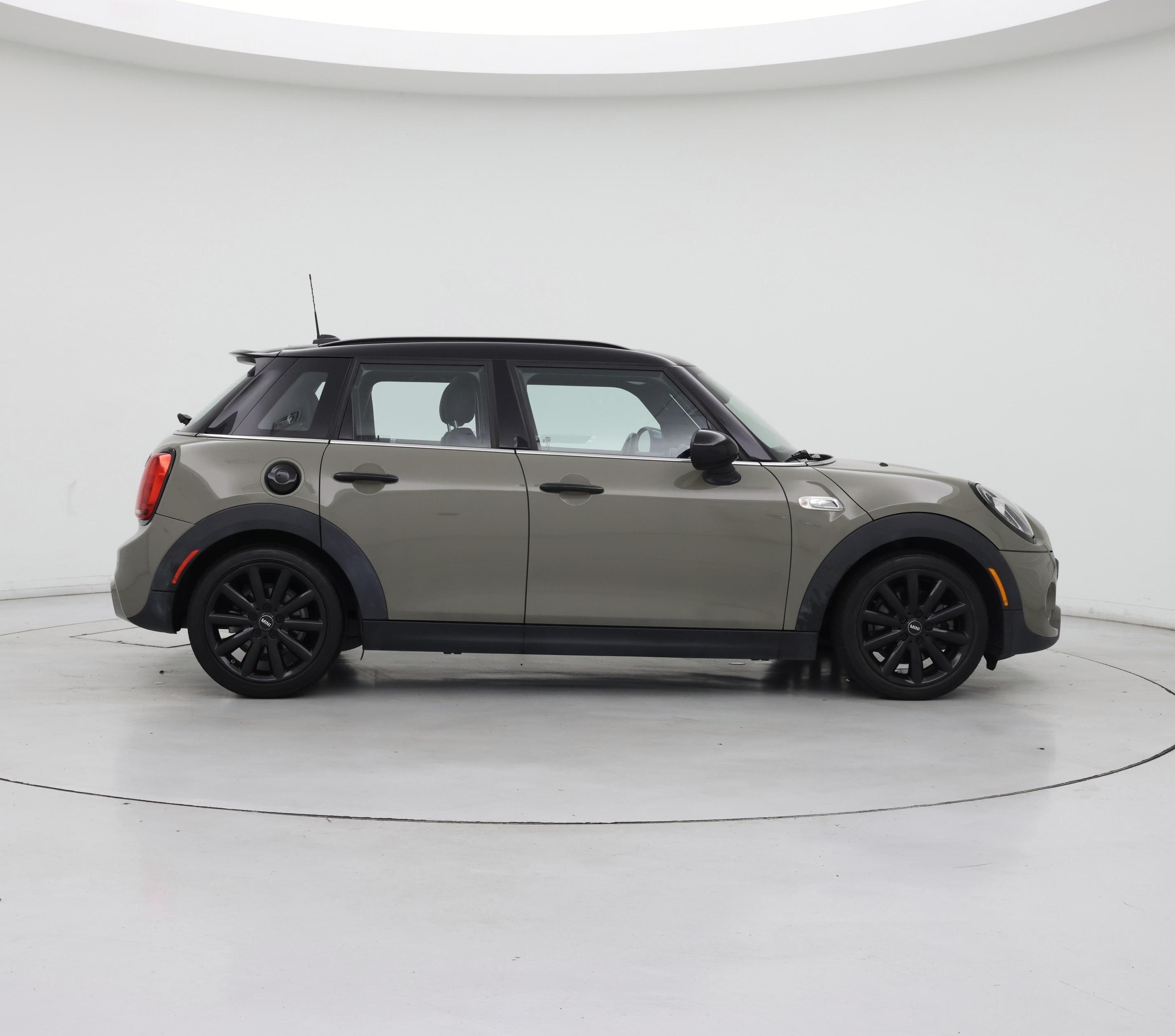 Thumbnail: 2019 MINI Cooper Hardtop - 7