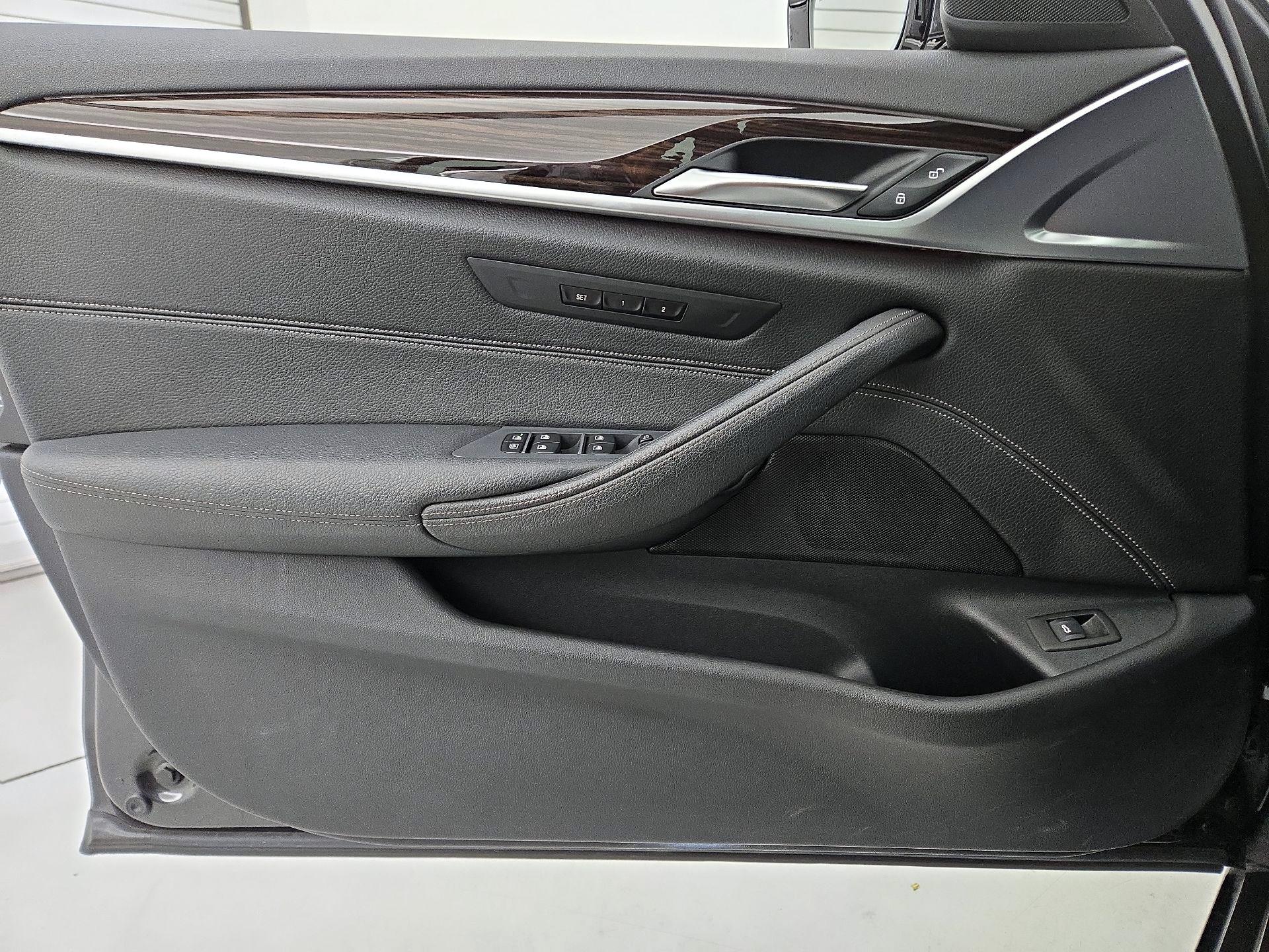 Thumbnail: 2019 BMW 5 Series - 12