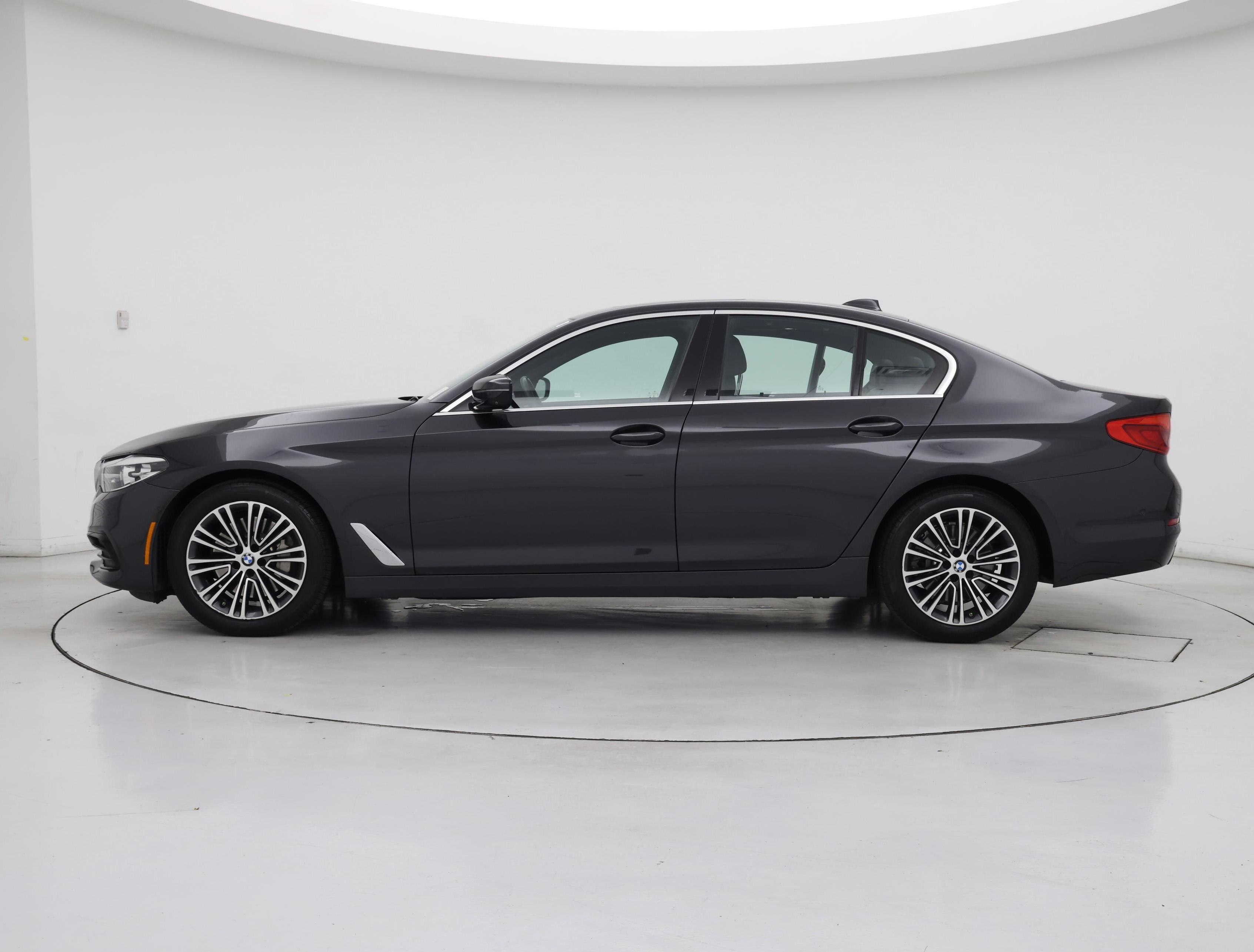 Thumbnail: 2019 BMW 5 Series - 3