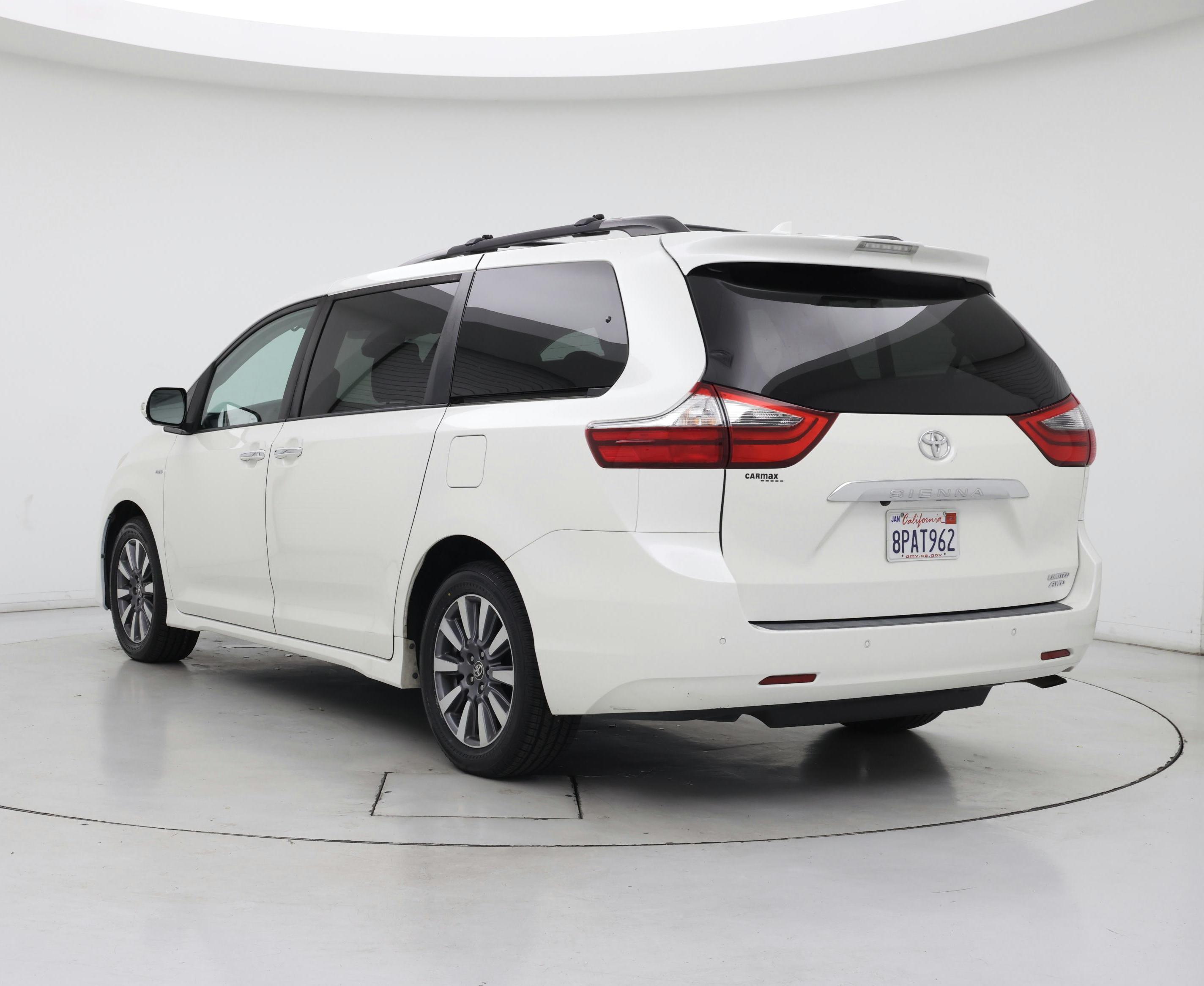 Thumbnail: 2020 Toyota Sienna - 2