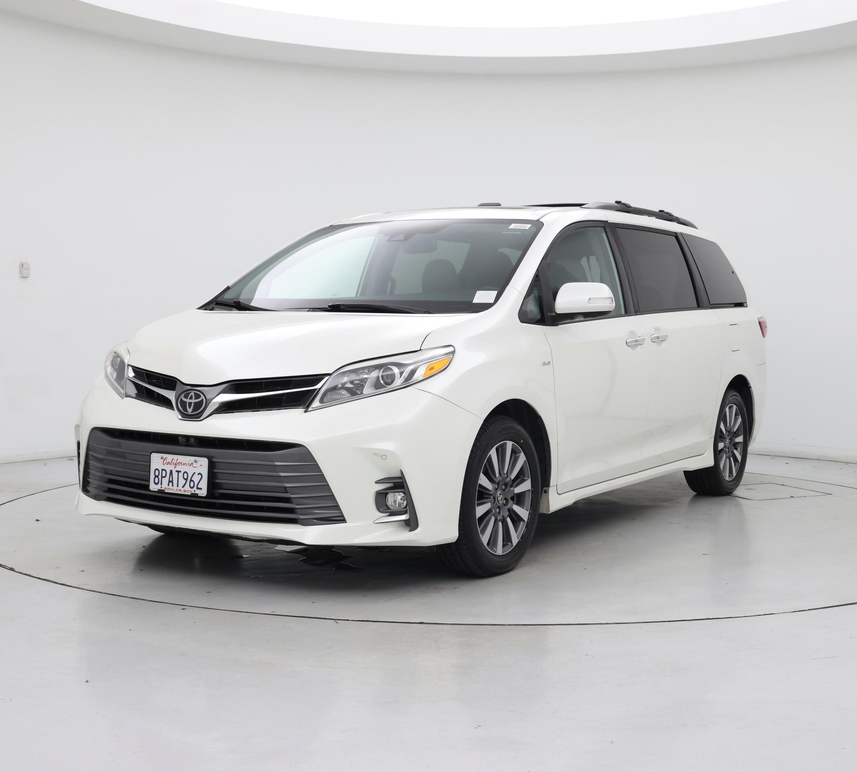 Thumbnail: 2020 Toyota Sienna - 4
