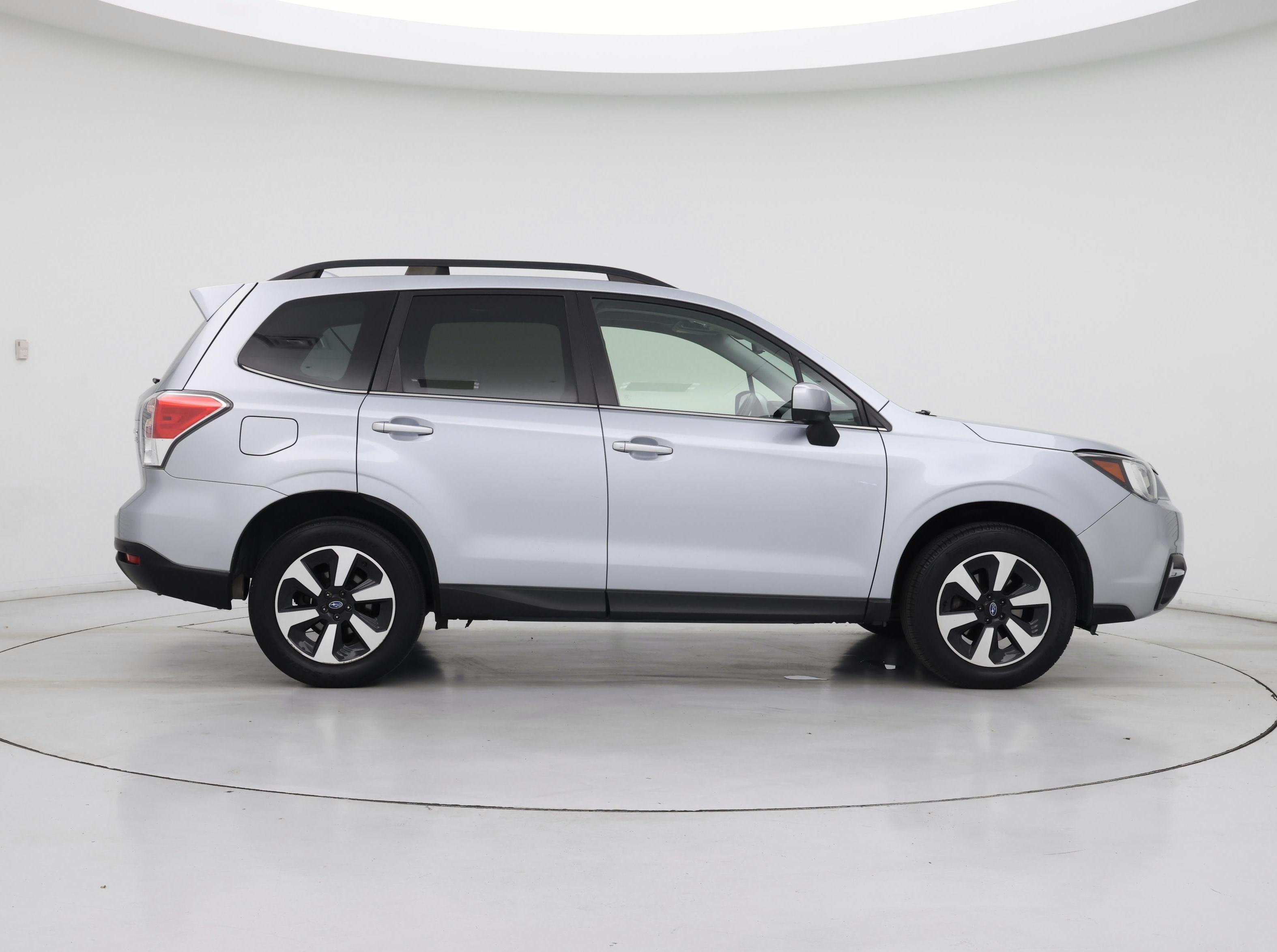 Thumbnail: 2017 Subaru Forester - 7