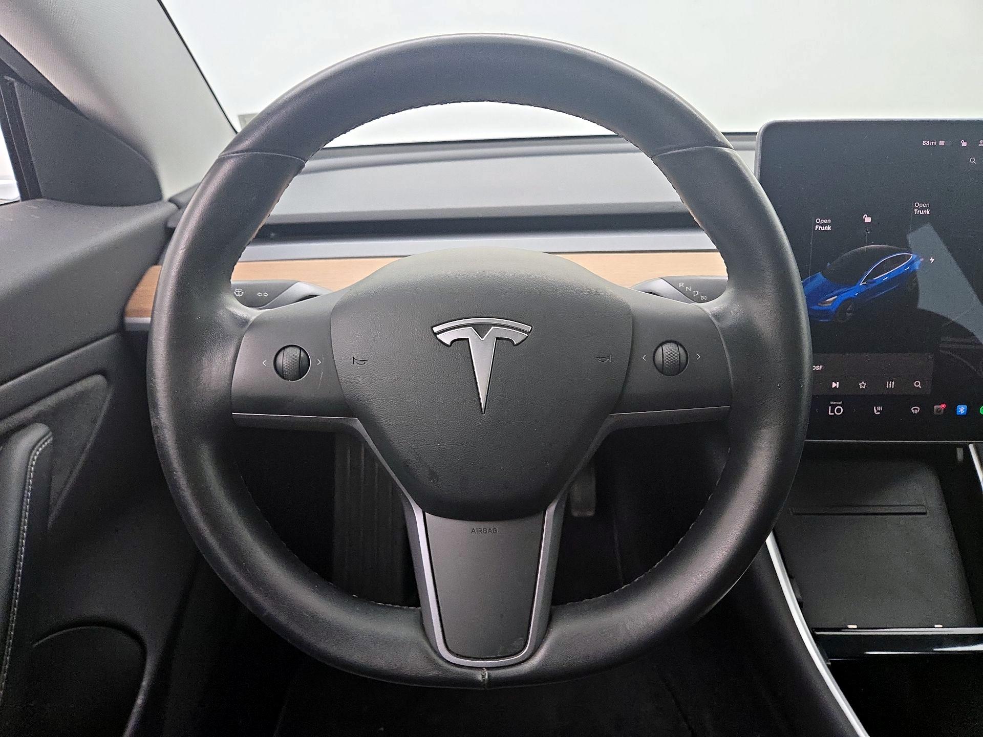 Thumbnail: 2019 Tesla Model 3 - 10