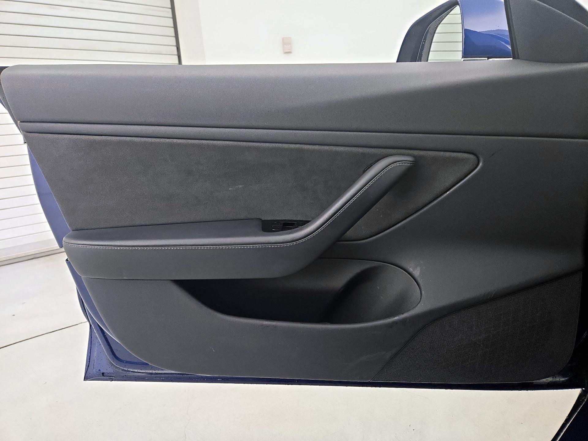 Thumbnail: 2019 Tesla Model 3 - 12