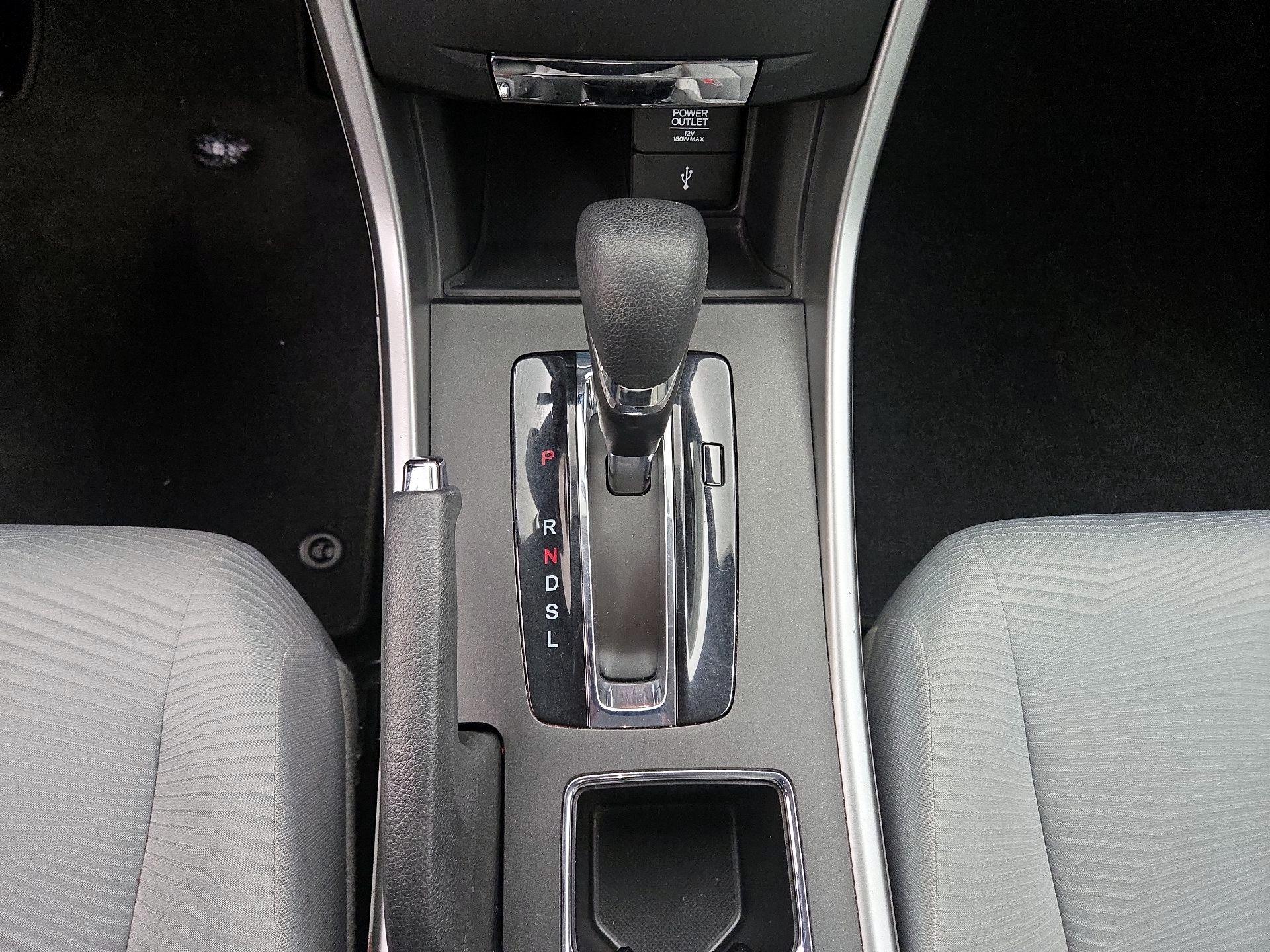 Thumbnail: 2015 Honda Accord - 17