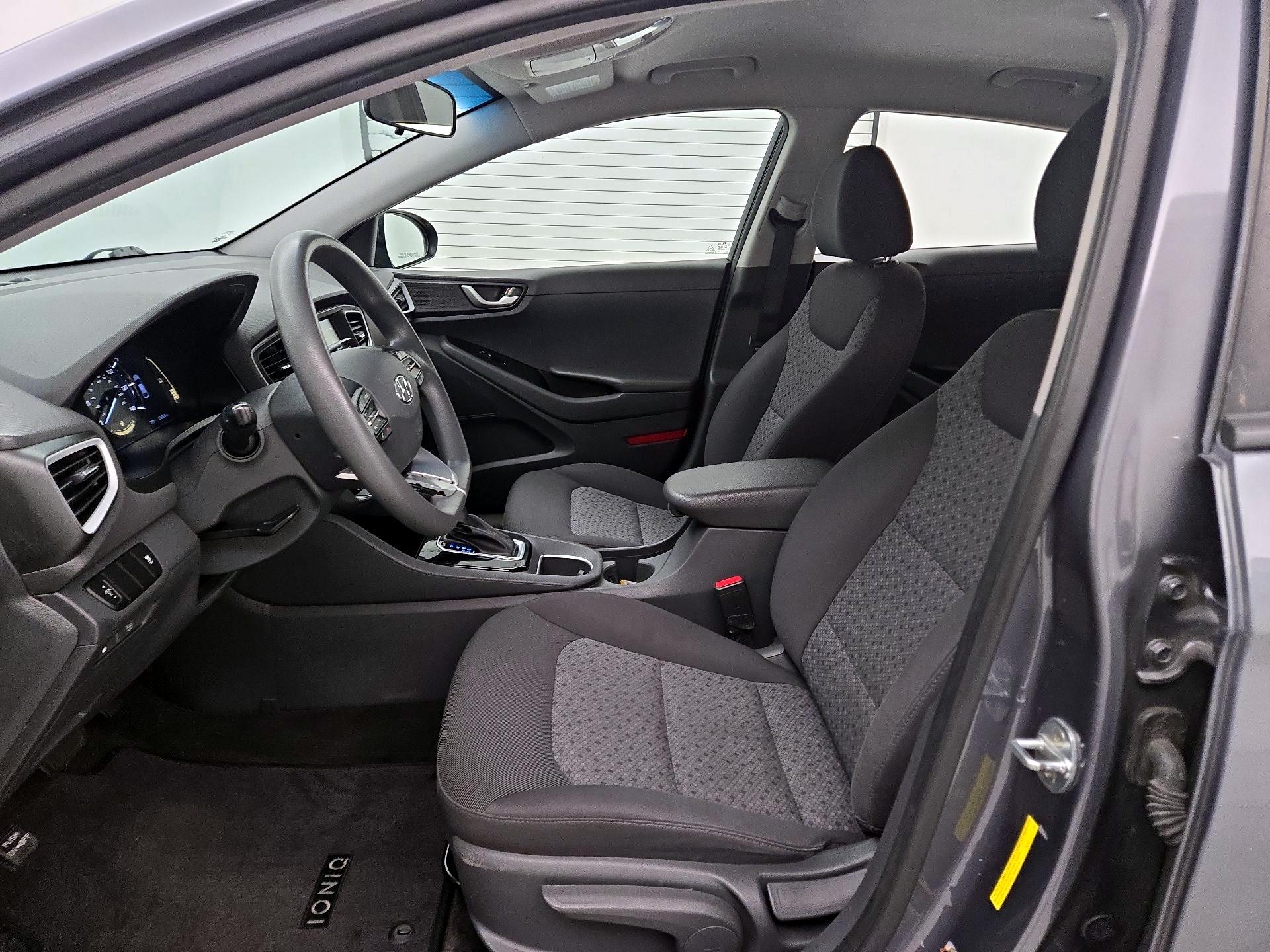 Thumbnail: 2019 Hyundai Ioniq - 11