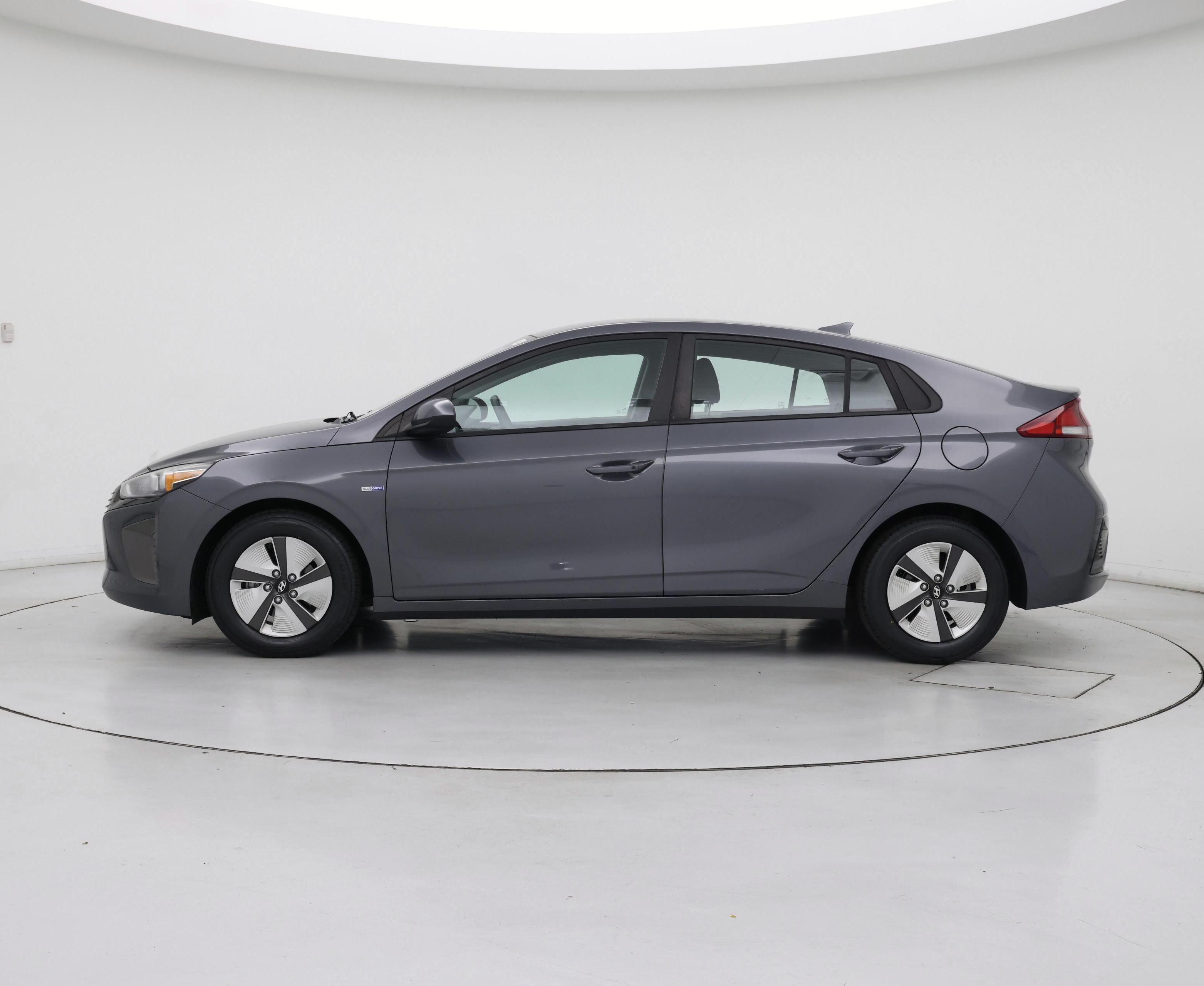 Thumbnail: 2019 Hyundai Ioniq - 3