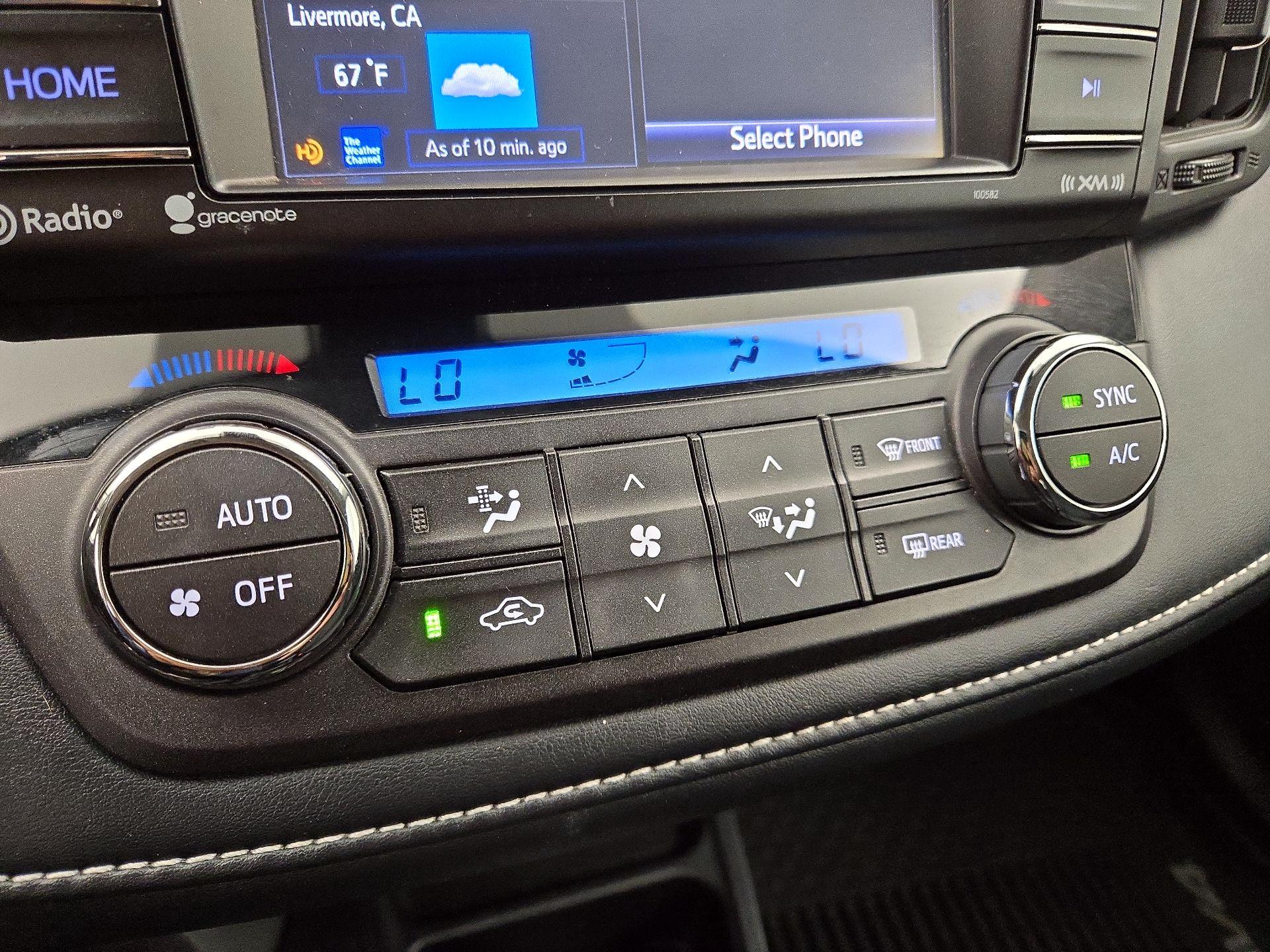 Thumbnail: 2018 Toyota RAV4 - 16