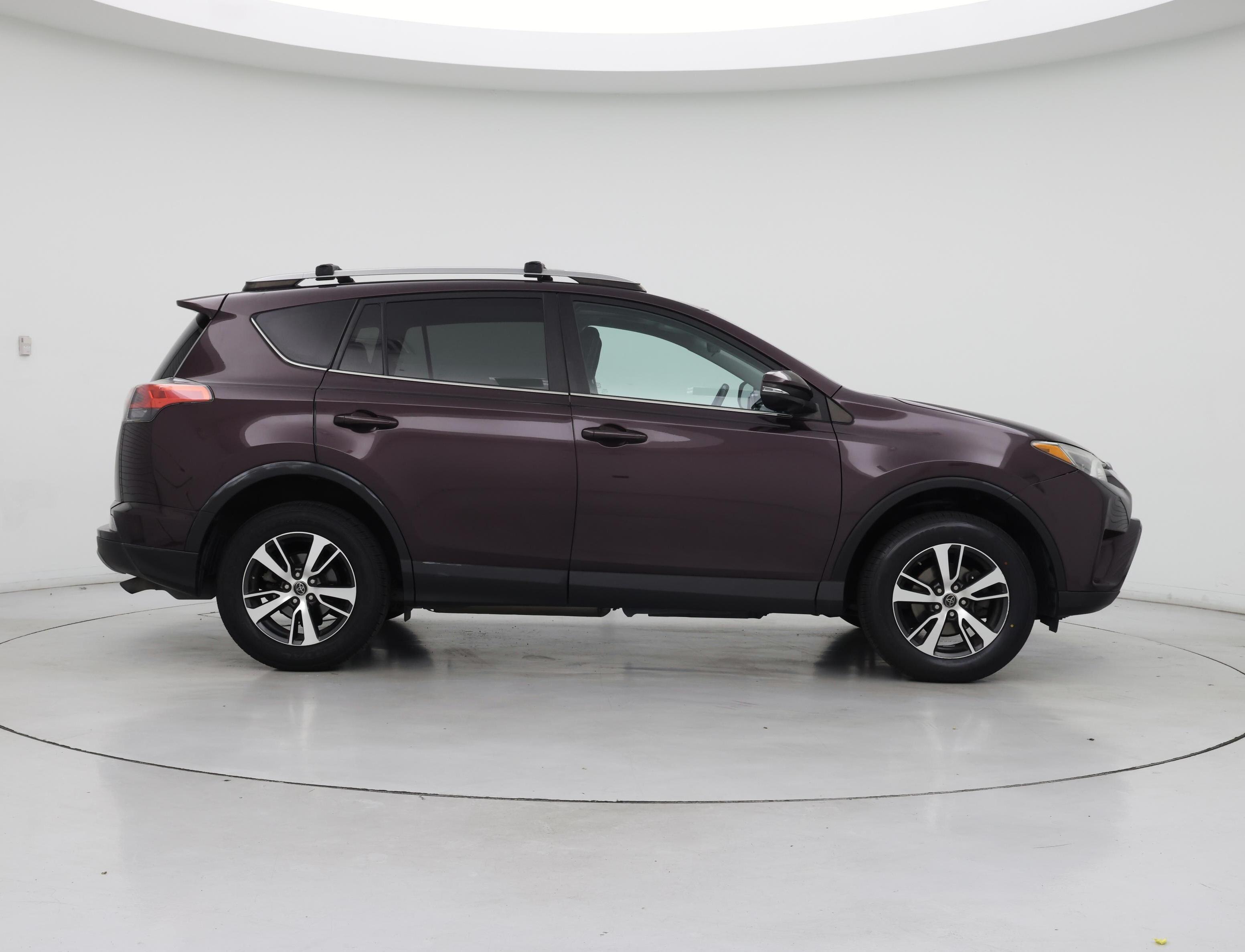 Thumbnail: 2018 Toyota RAV4 - 7