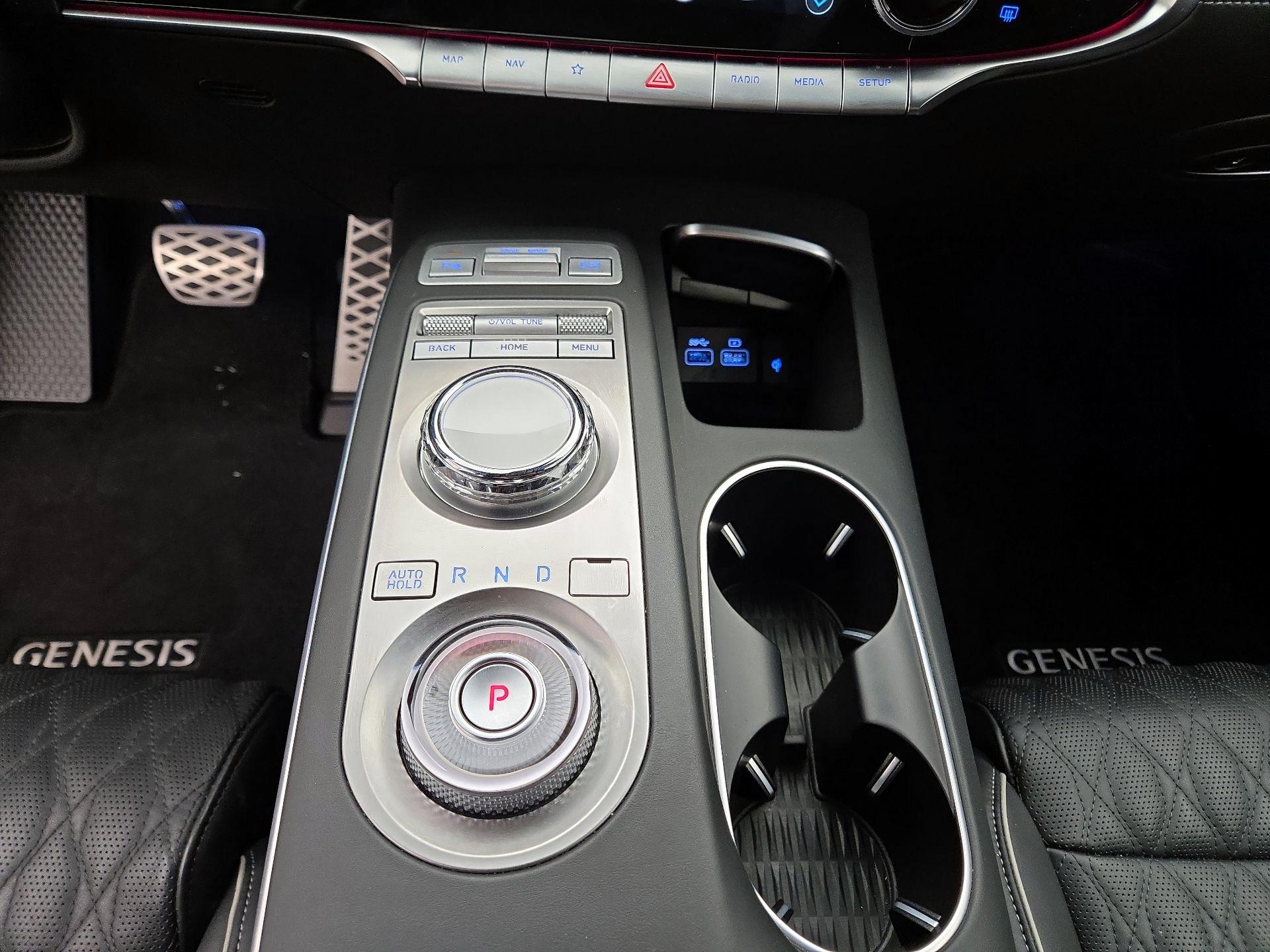 Thumbnail: 2022 Genesis GV70 - 18
