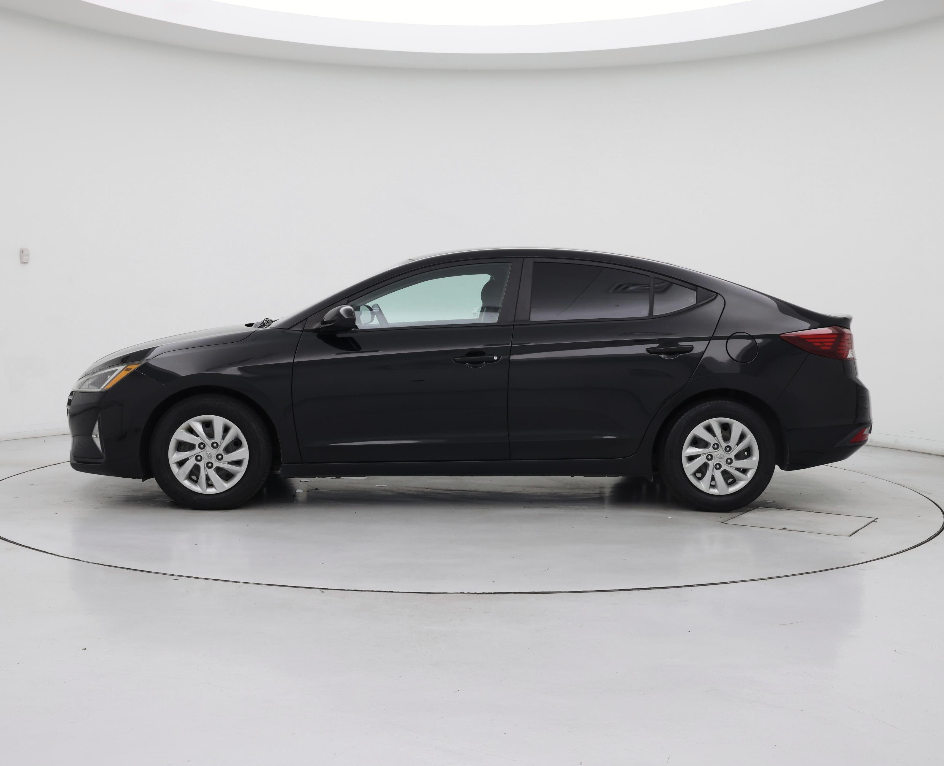 Thumbnail: 2019 Hyundai Elantra - 3