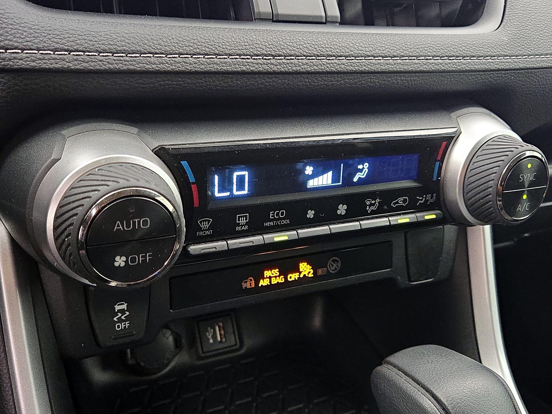 Thumbnail: 2023 Toyota RAV4 - 17
