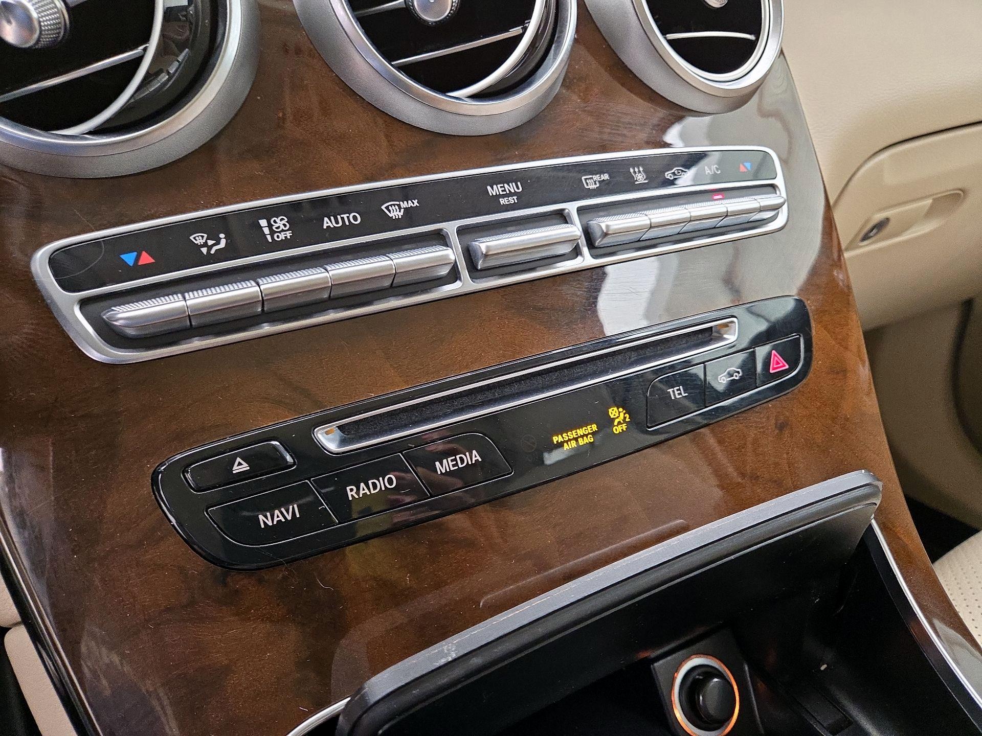 Thumbnail: 2019 Mercedes-Benz GLC - 16
