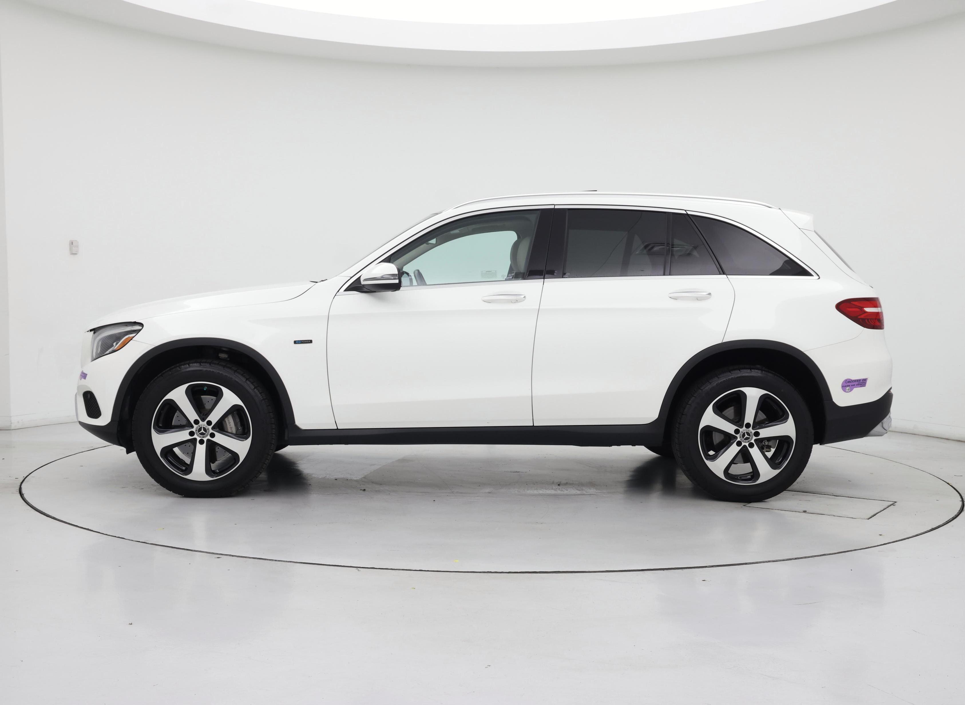 Thumbnail: 2019 Mercedes-Benz GLC - 3
