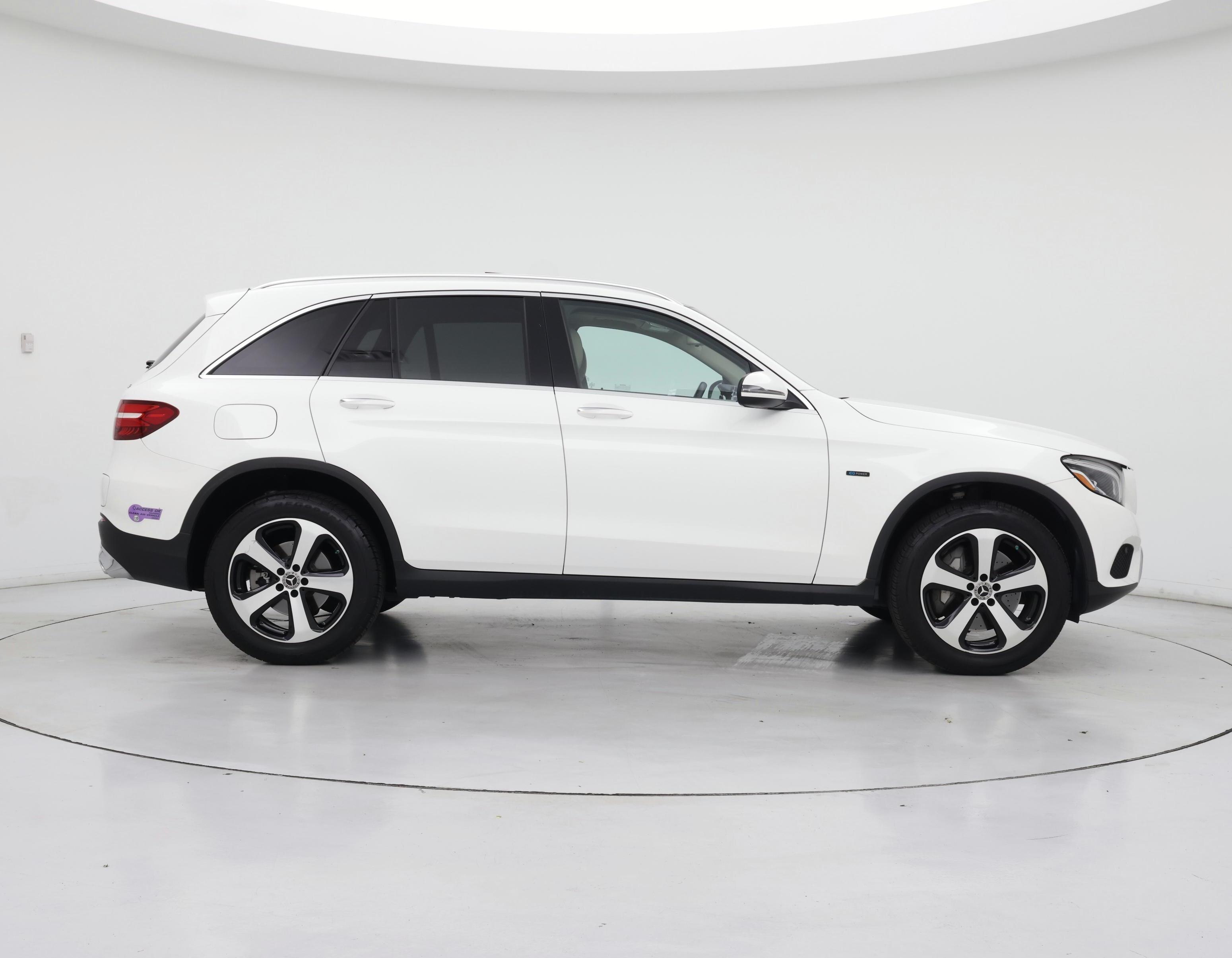 Thumbnail: 2019 Mercedes-Benz GLC - 7