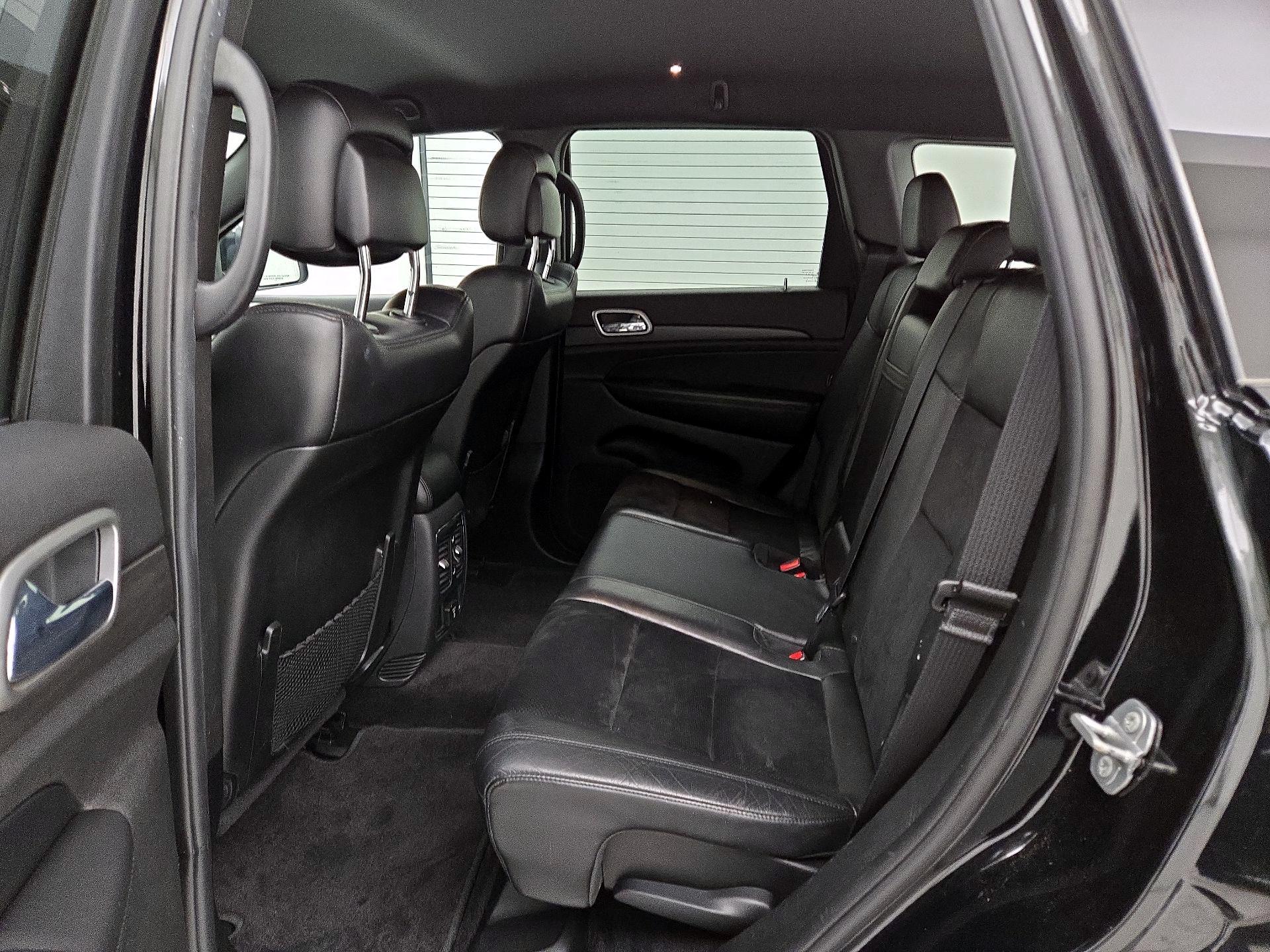 Thumbnail: 2018 Jeep Grand Cherokee - 20