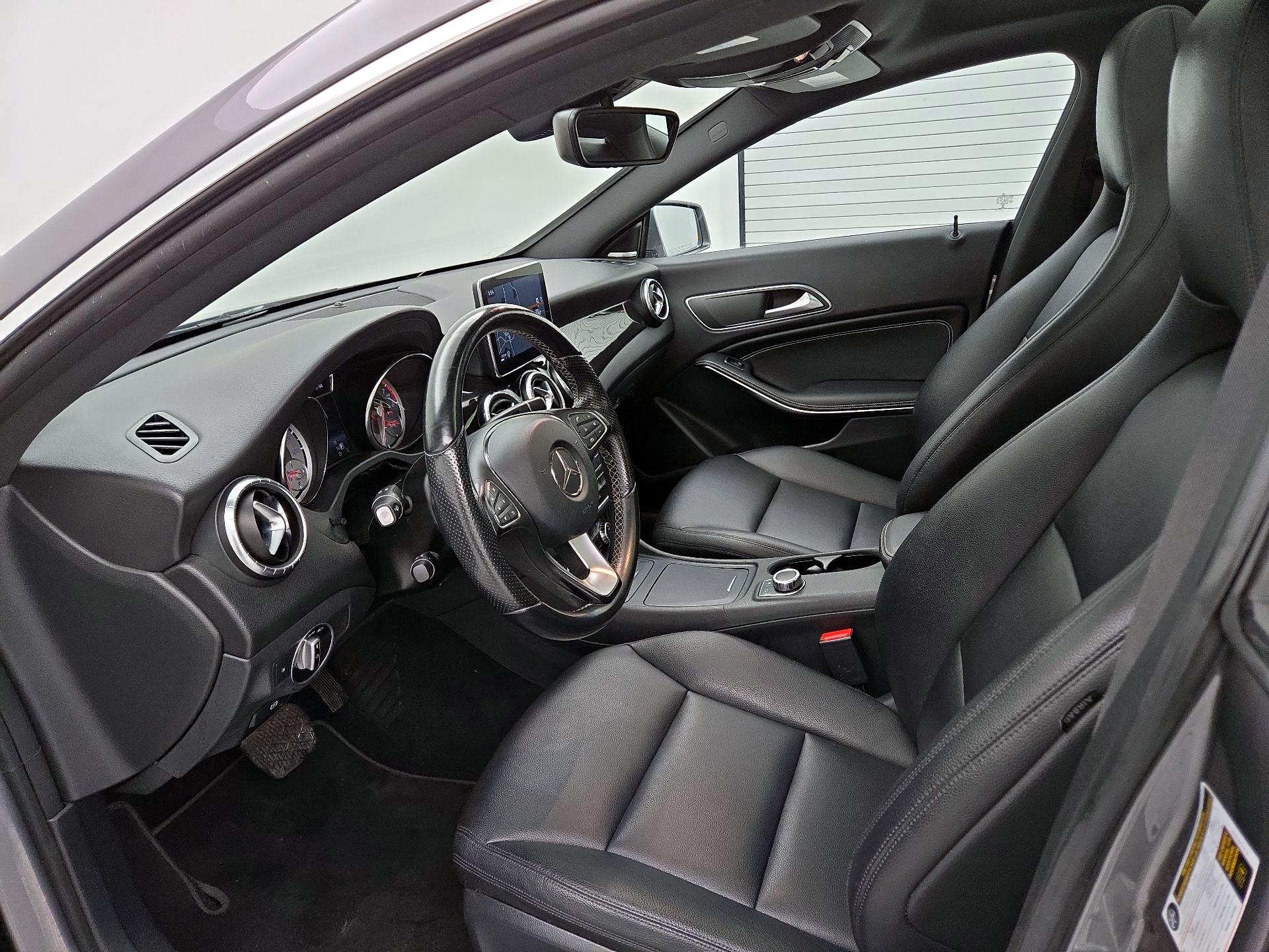 Thumbnail: 2015 Mercedes-Benz CLA - 11