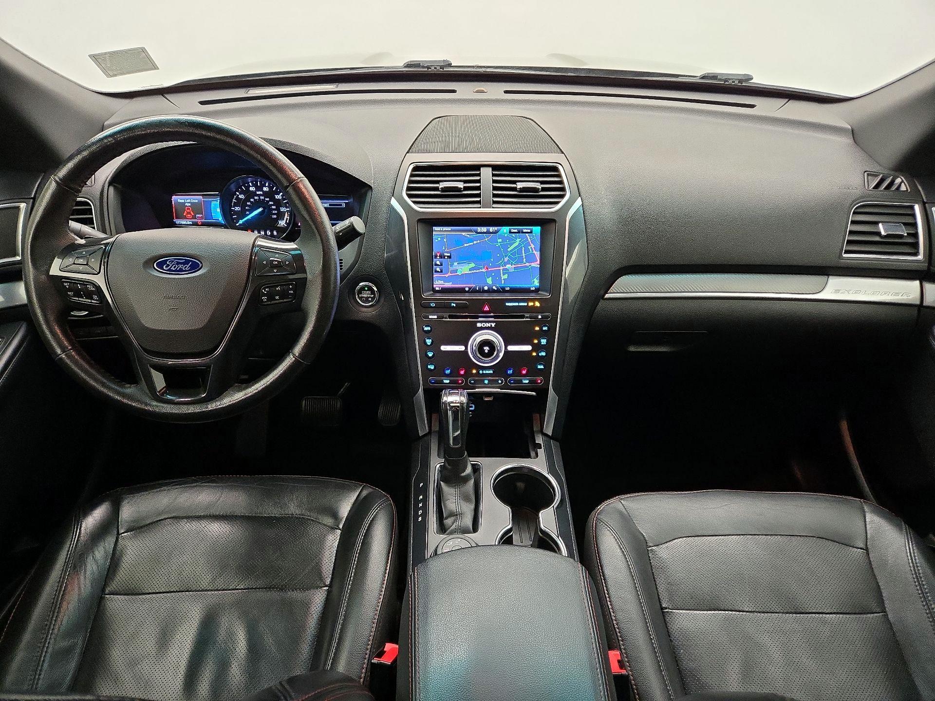 Thumbnail: 2016 Ford Explorer - 9