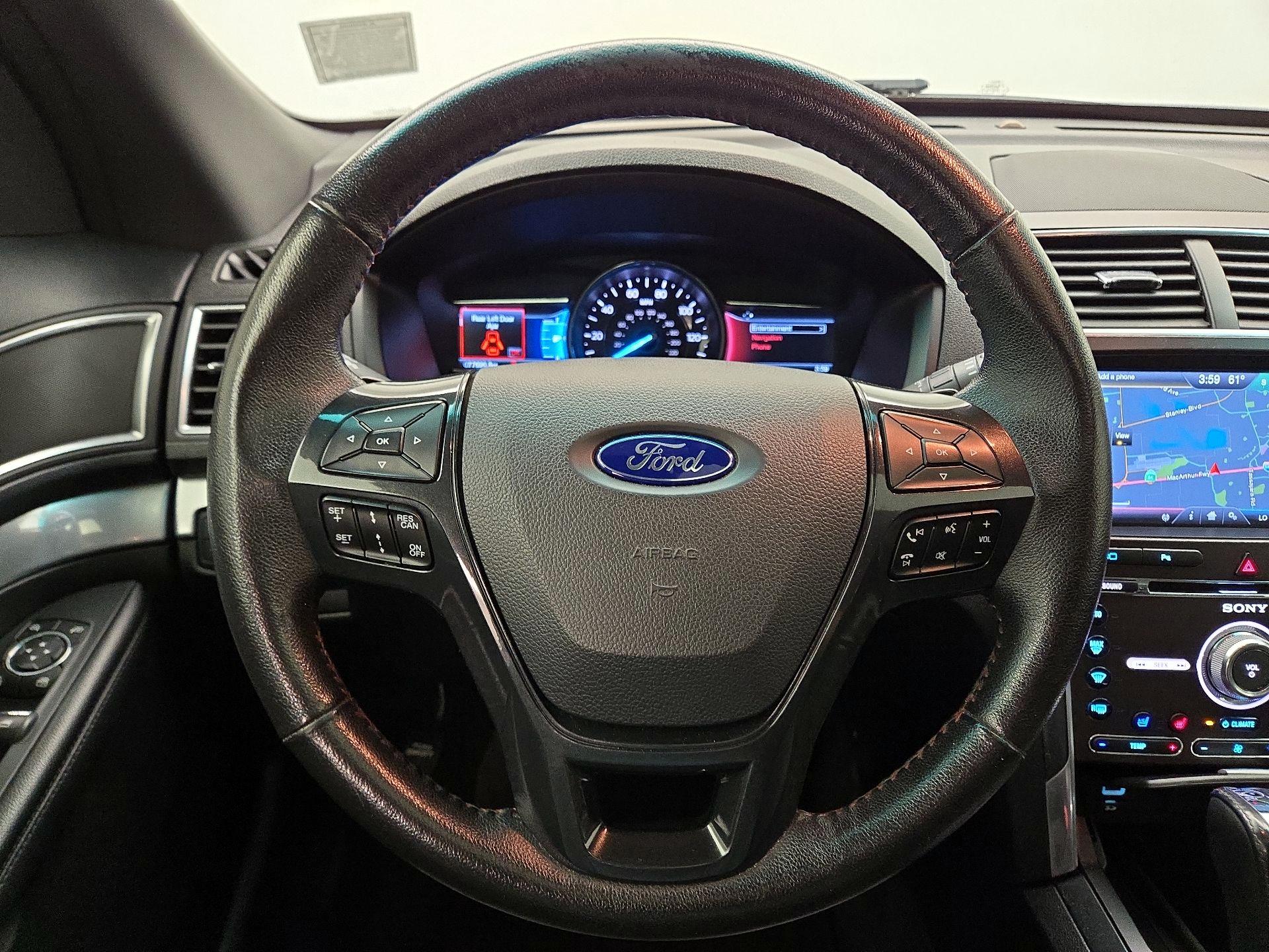Thumbnail: 2016 Ford Explorer - 10