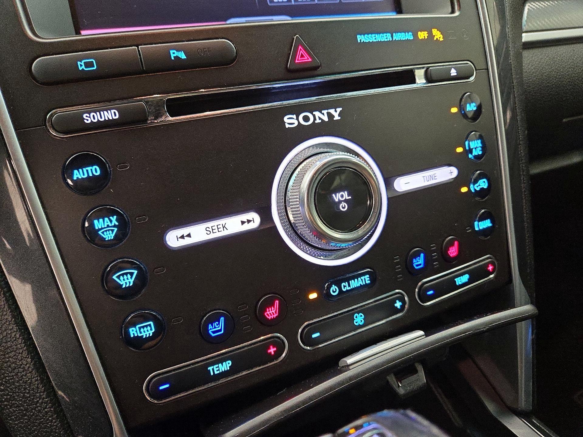 Thumbnail: 2016 Ford Explorer - 17