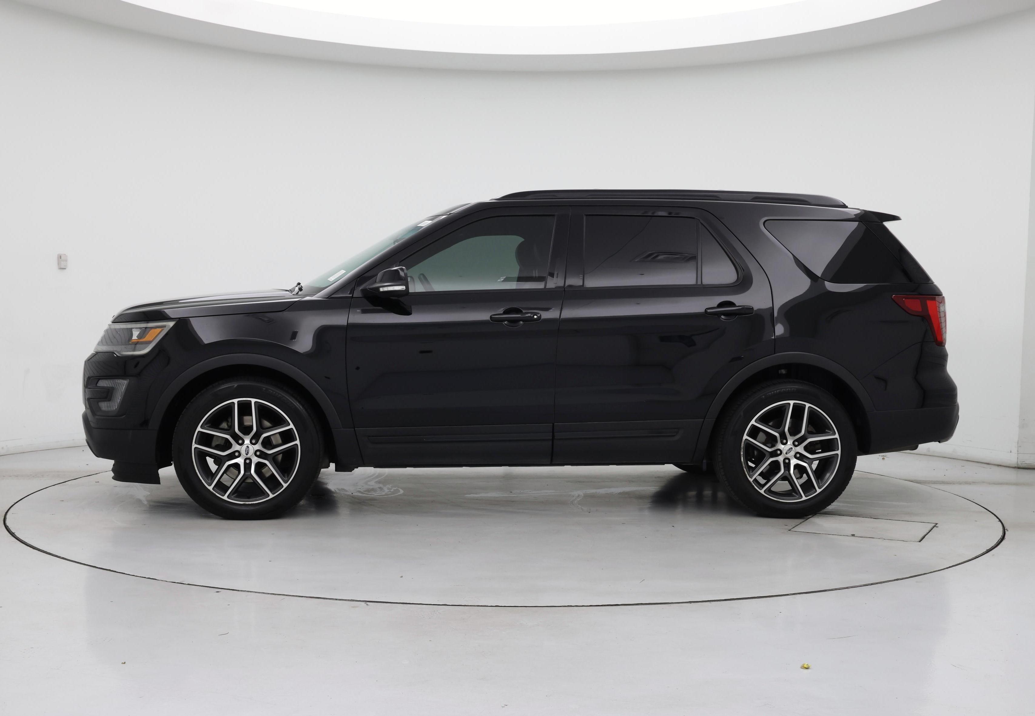 Thumbnail: 2016 Ford Explorer - 3